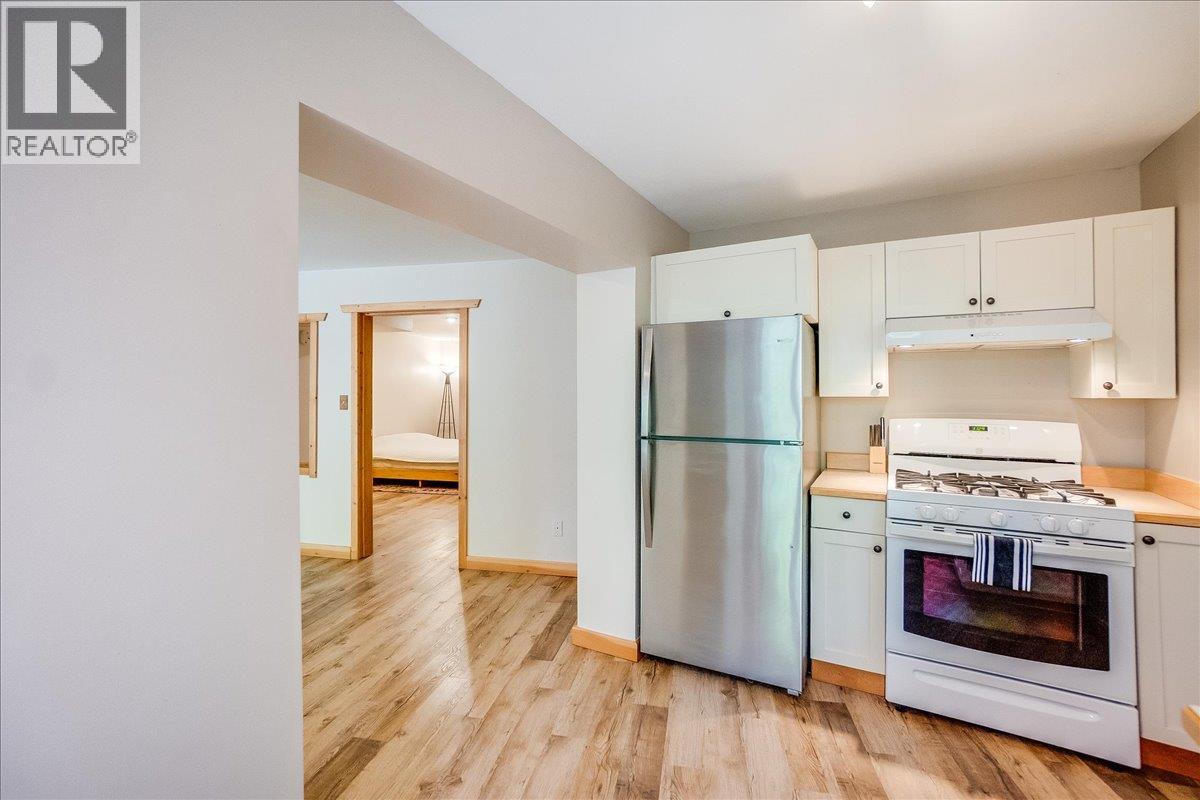 5631 Longbeach Road, Nelson, British Columbia  V1L 6N9 - Photo 57 - 10374255