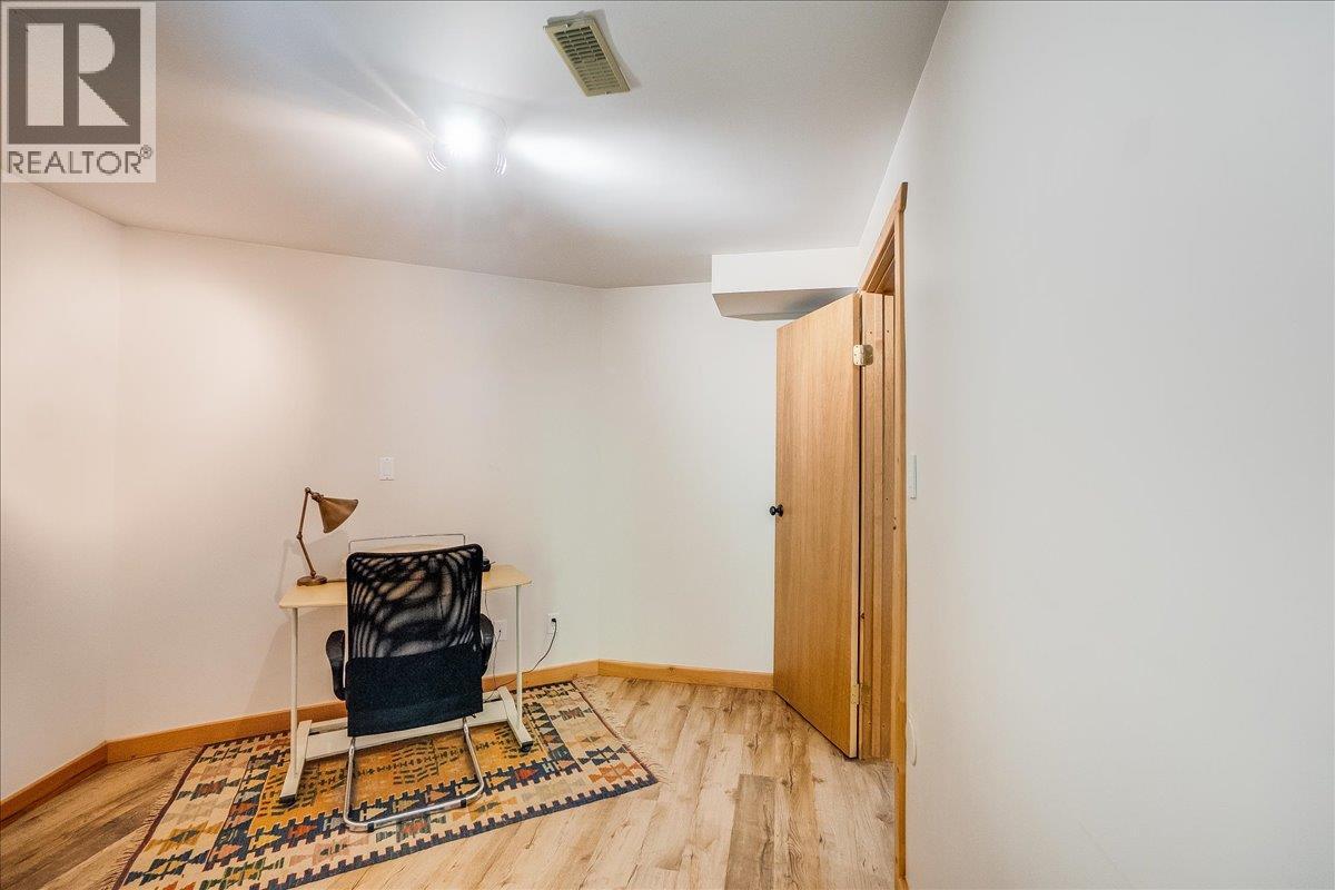 5631 Longbeach Road, Nelson, British Columbia  V1L 6N9 - Photo 61 - 10374255