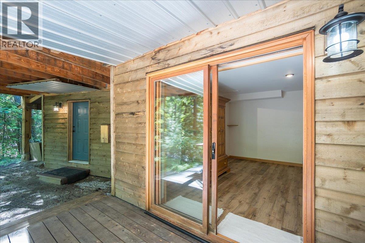 5631 Longbeach Road, Nelson, British Columbia  V1L 6N9 - Photo 62 - 10374255