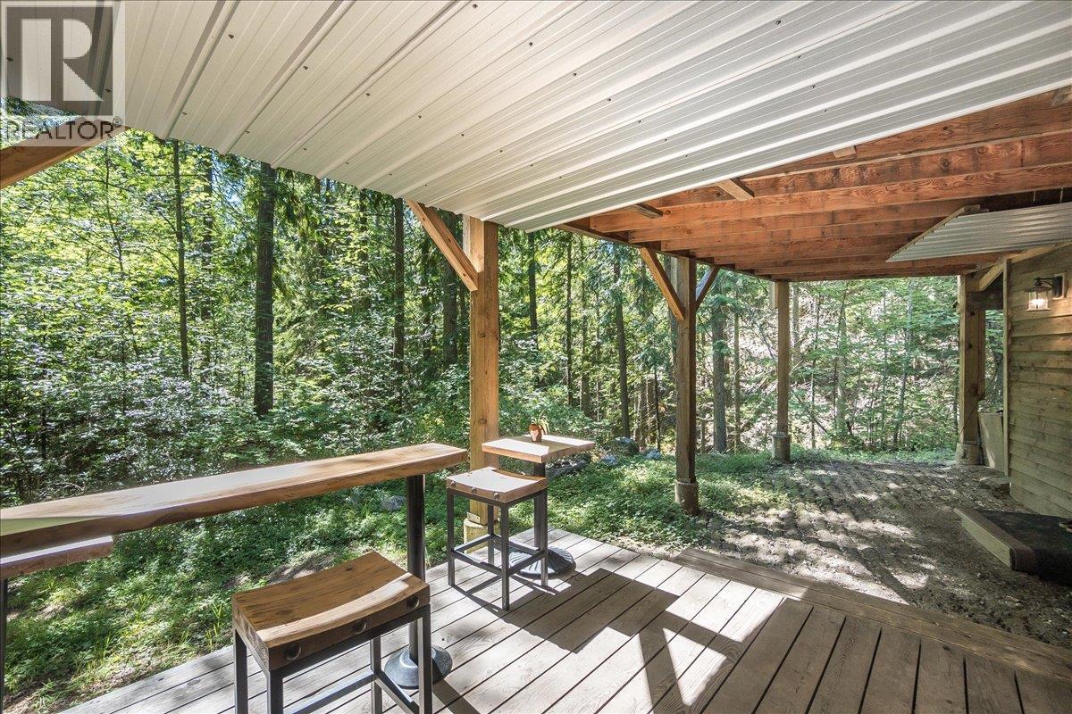 5631 Longbeach Road, Nelson, British Columbia  V1L 6N9 - Photo 64 - 10374255