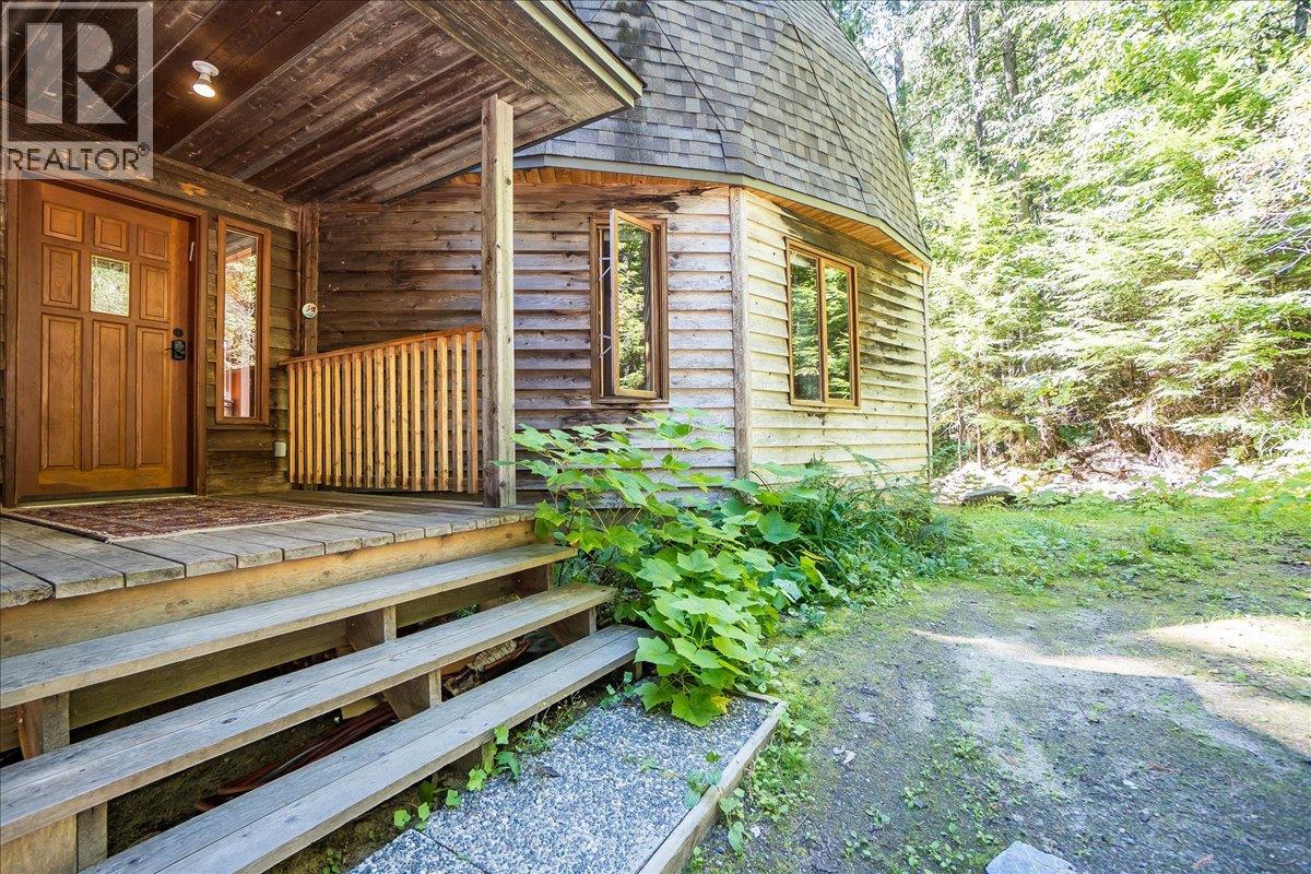 5631 Longbeach Road, Nelson, British Columbia  V1L 6N9 - Photo 66 - 10374255