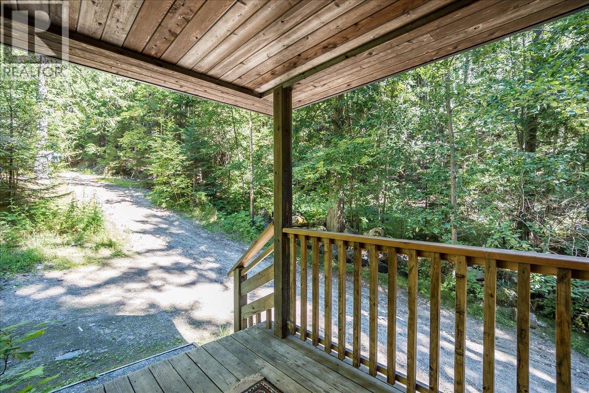 5631 Longbeach Road, Nelson, British Columbia  V1L 6N9 - Photo 68 - 10374255