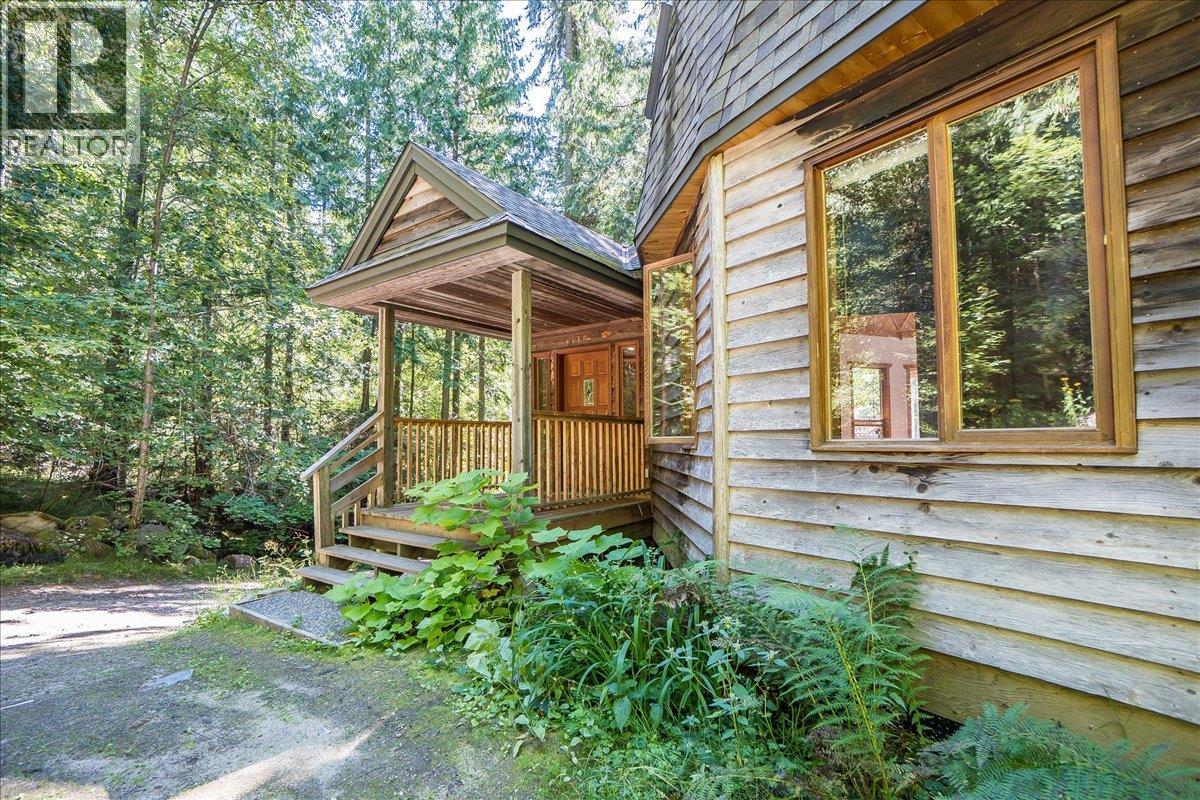 5631 Longbeach Road, Nelson, British Columbia  V1L 6N9 - Photo 70 - 10374255