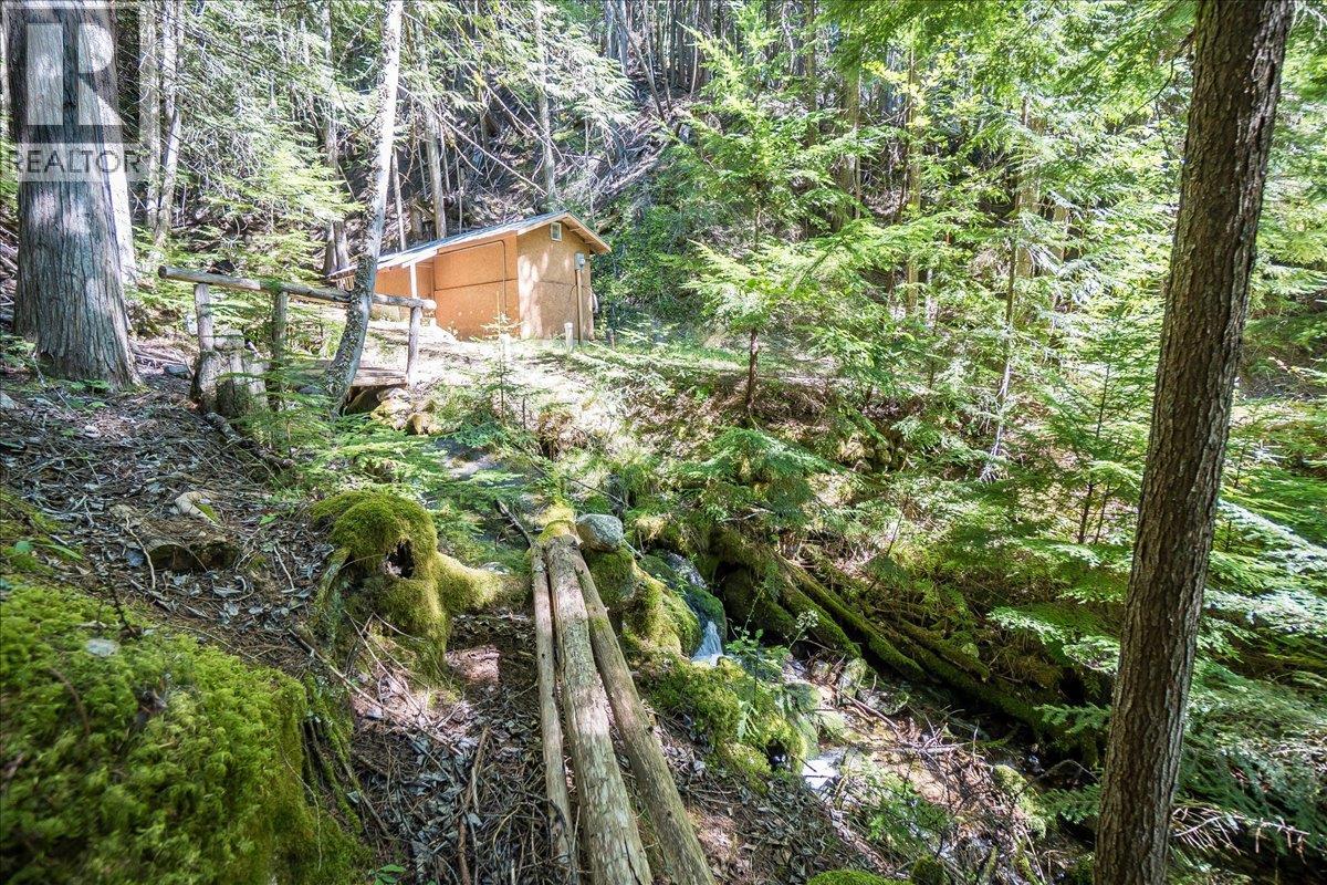 5631 Longbeach Road, Nelson, British Columbia  V1L 6N9 - Photo 77 - 10374255
