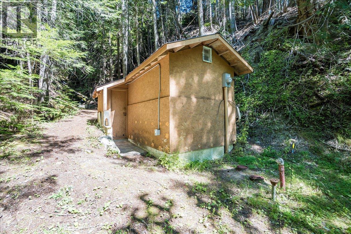 5631 Longbeach Road, Nelson, British Columbia  V1L 6N9 - Photo 78 - 10374255