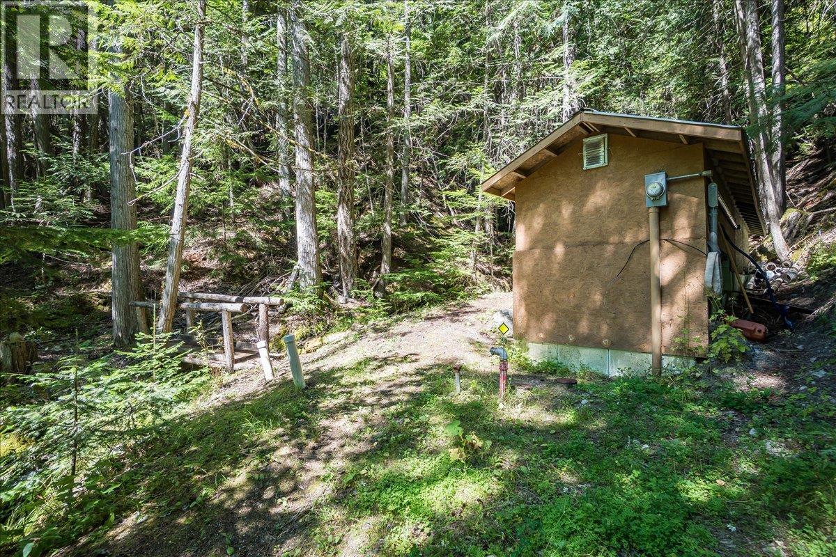 5631 Longbeach Road, Nelson, British Columbia  V1L 6N9 - Photo 79 - 10374255