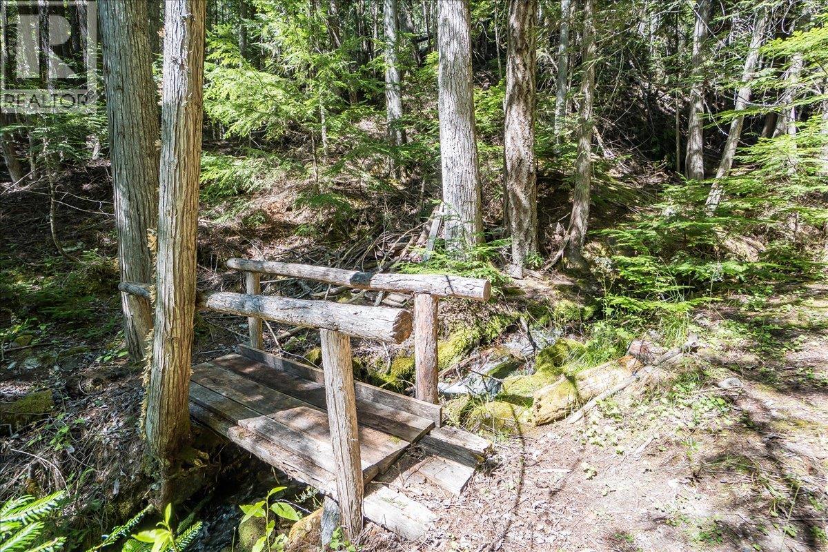 5631 Longbeach Road, Nelson, British Columbia  V1L 6N9 - Photo 81 - 10374255