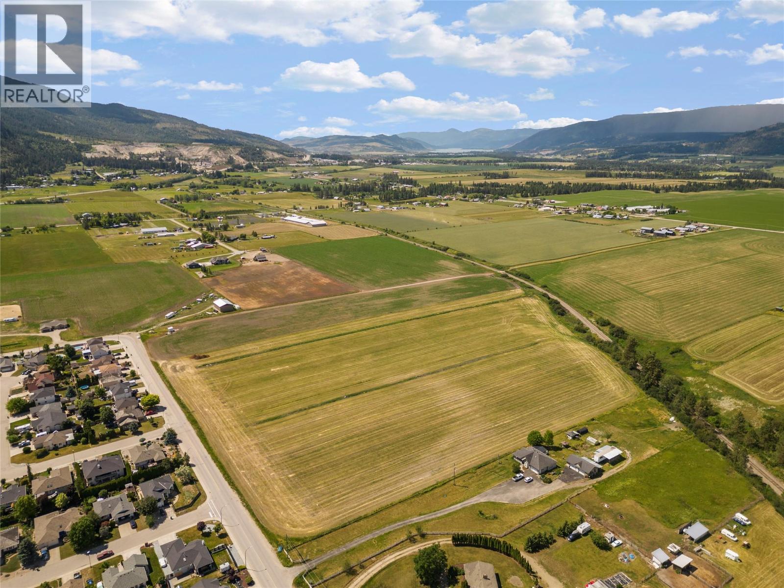 2049 Okanagan Street, Armstrong, British Columbia  V4V 0B7 - Photo 12 - 10374698