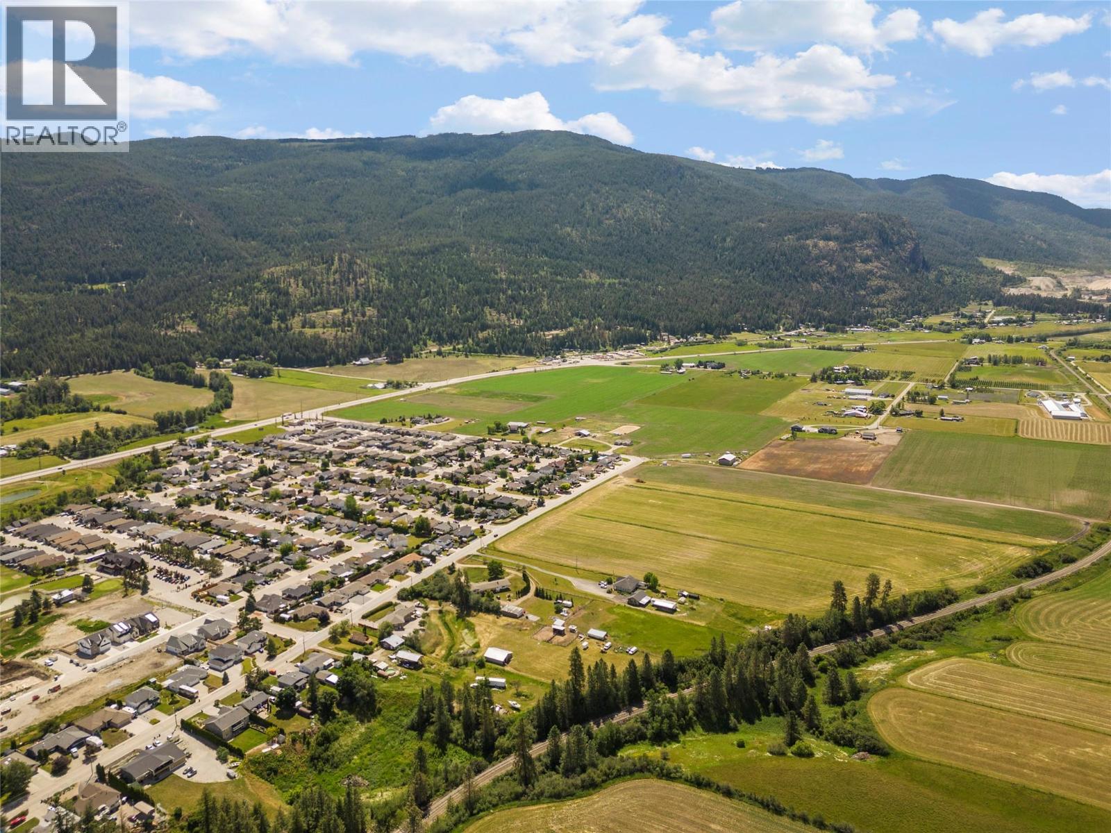 2049 Okanagan Street, Armstrong, British Columbia  V4V 0B7 - Photo 13 - 10374698