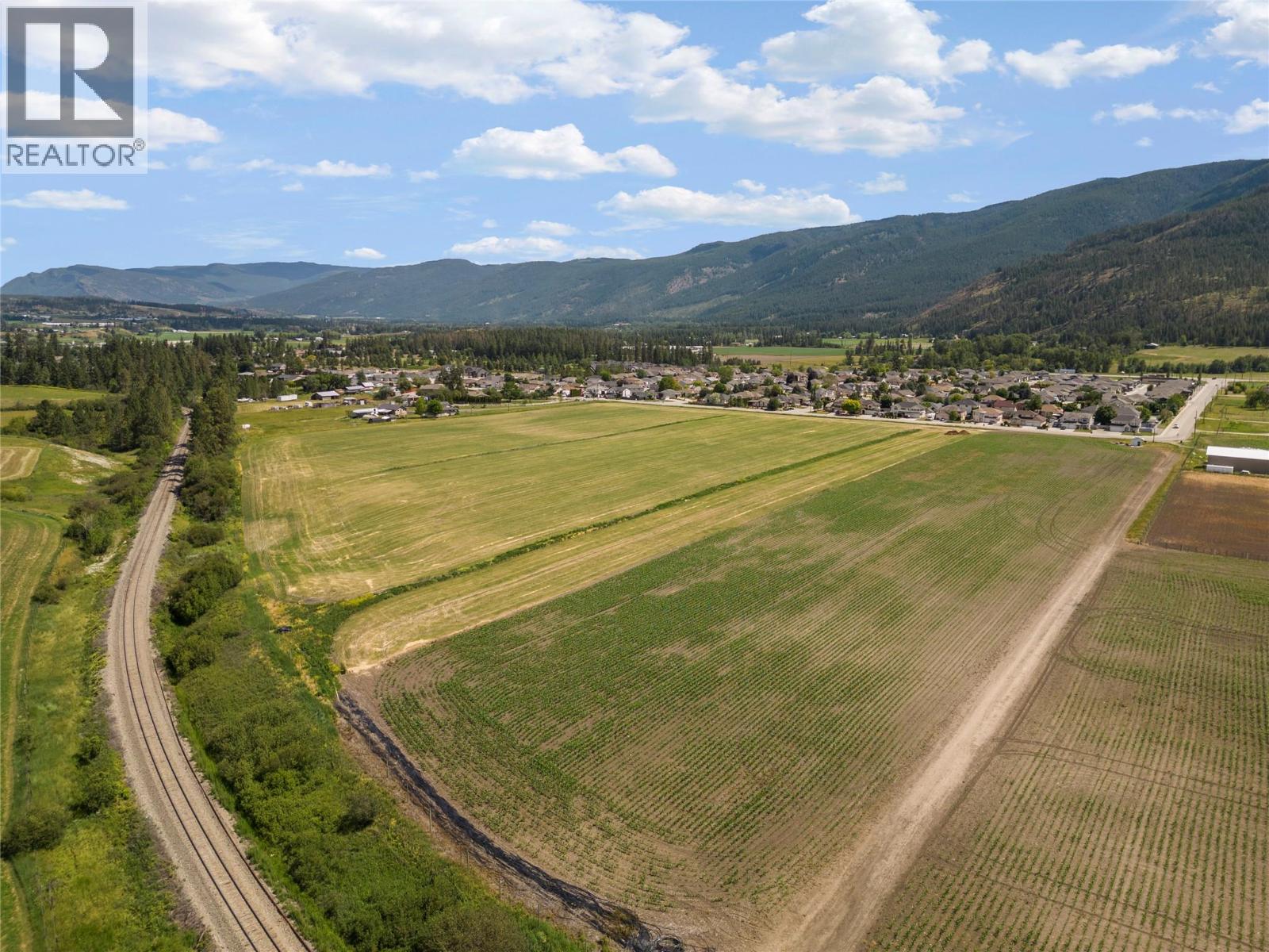 2049 Okanagan Street, Armstrong, British Columbia  V4V 0B7 - Photo 6 - 10374698
