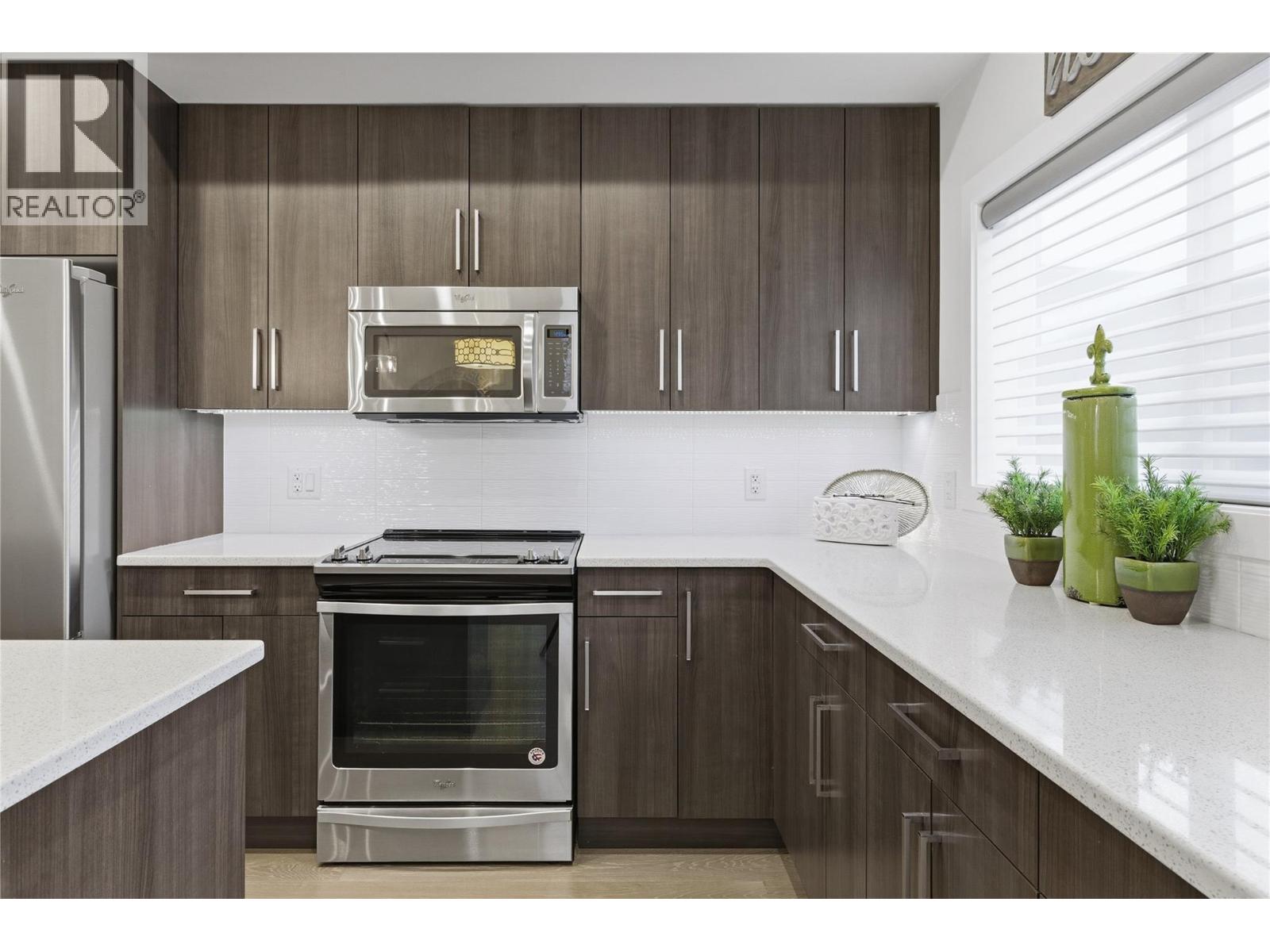 300 Drysdale Boulevard Unit# 10, Kelowna, British Columbia  V1V 3E6 - Photo 6 - 10374664