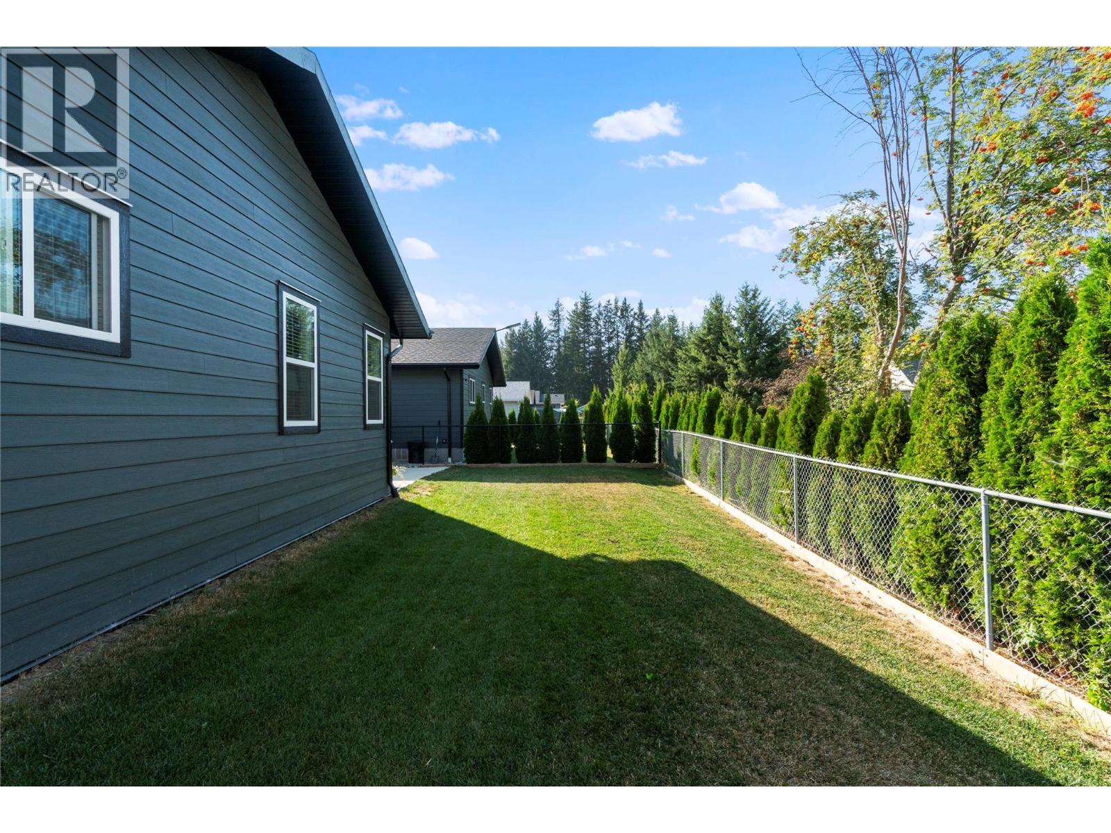 728 Elderberry Walk, Sicamous, British Columbia  V0E 2V0 - Photo 26 - 10374627