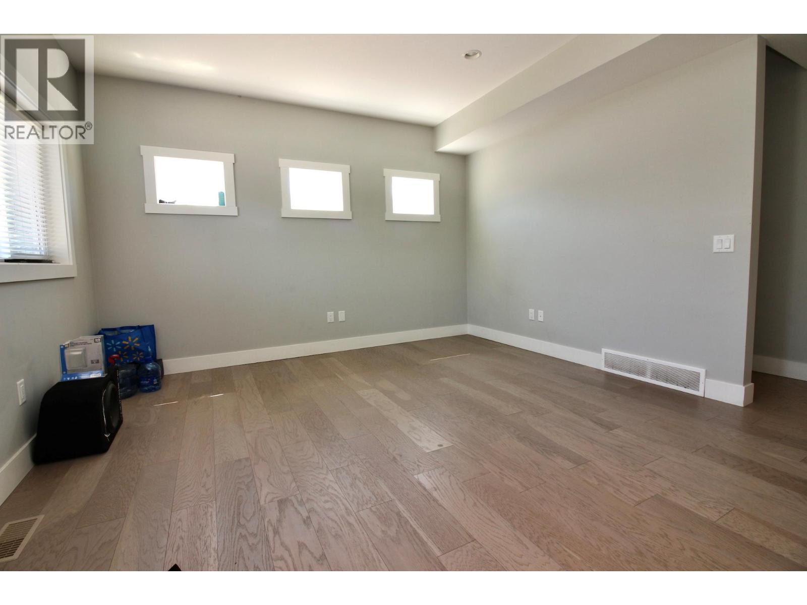 1480 Inkar Road, Kelowna, British Columbia  V1Y 8H7 - Photo 3 - 10374751