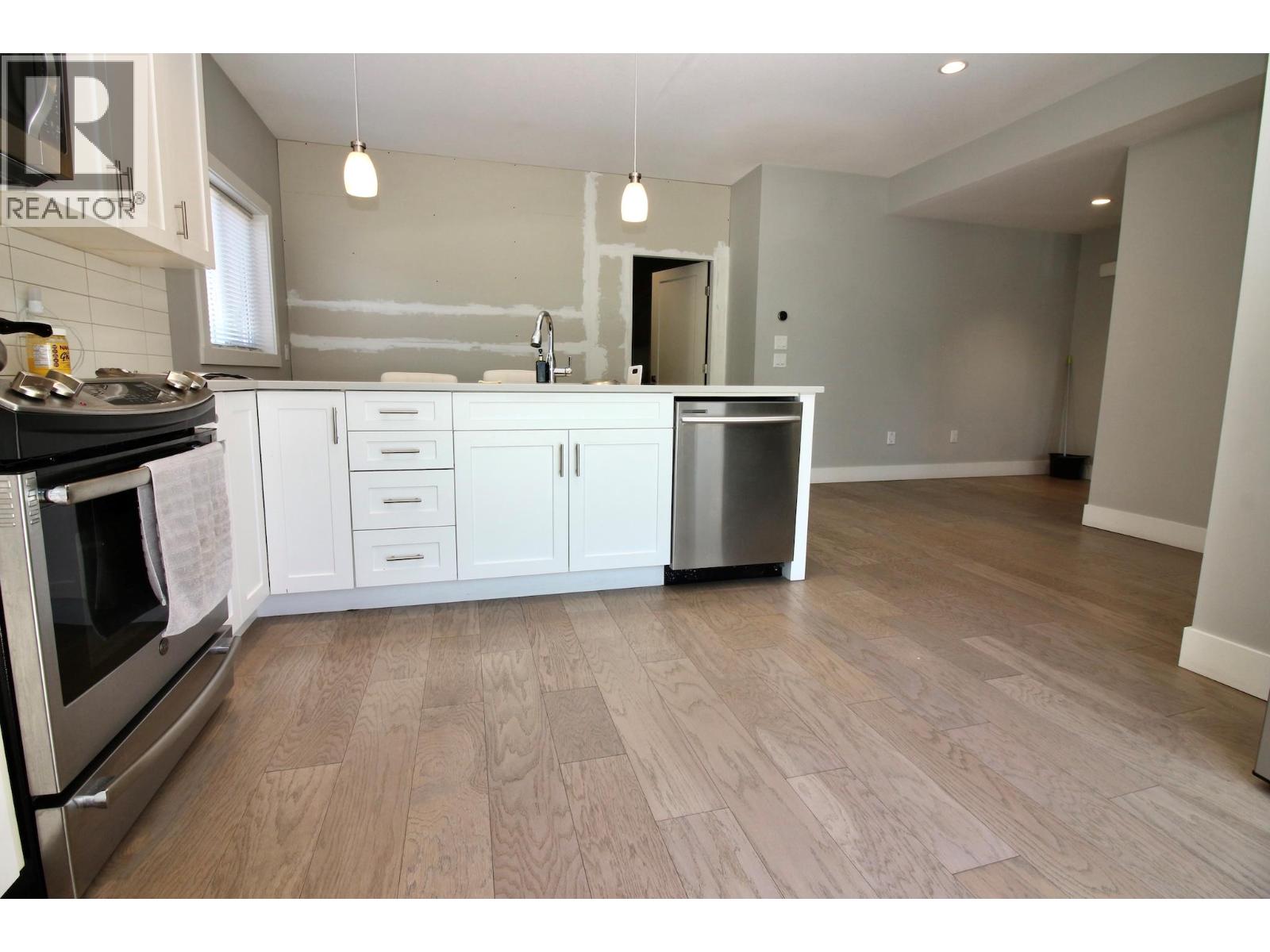 1480 Inkar Road, Kelowna, British Columbia  V1Y 8H7 - Photo 6 - 10374751
