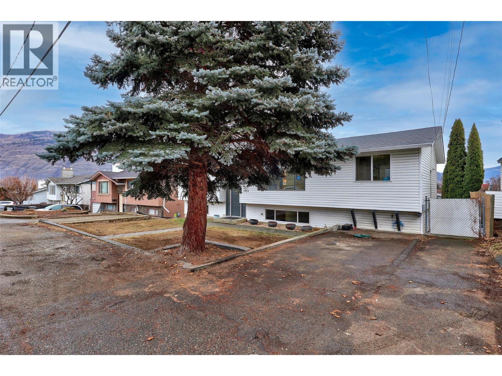 1754 Sheridan Drive, Kamloops, British Columbia  V2B 6A9 - Photo 2 - 10372574