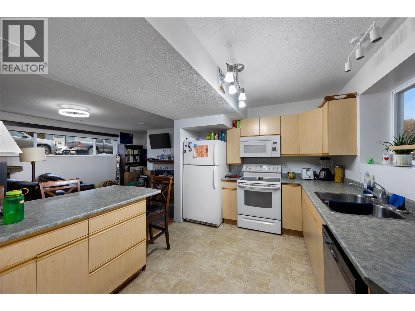 1754 Sheridan Drive, Kamloops, British Columbia  V2B 6A9 - Photo 23 - 10372574
