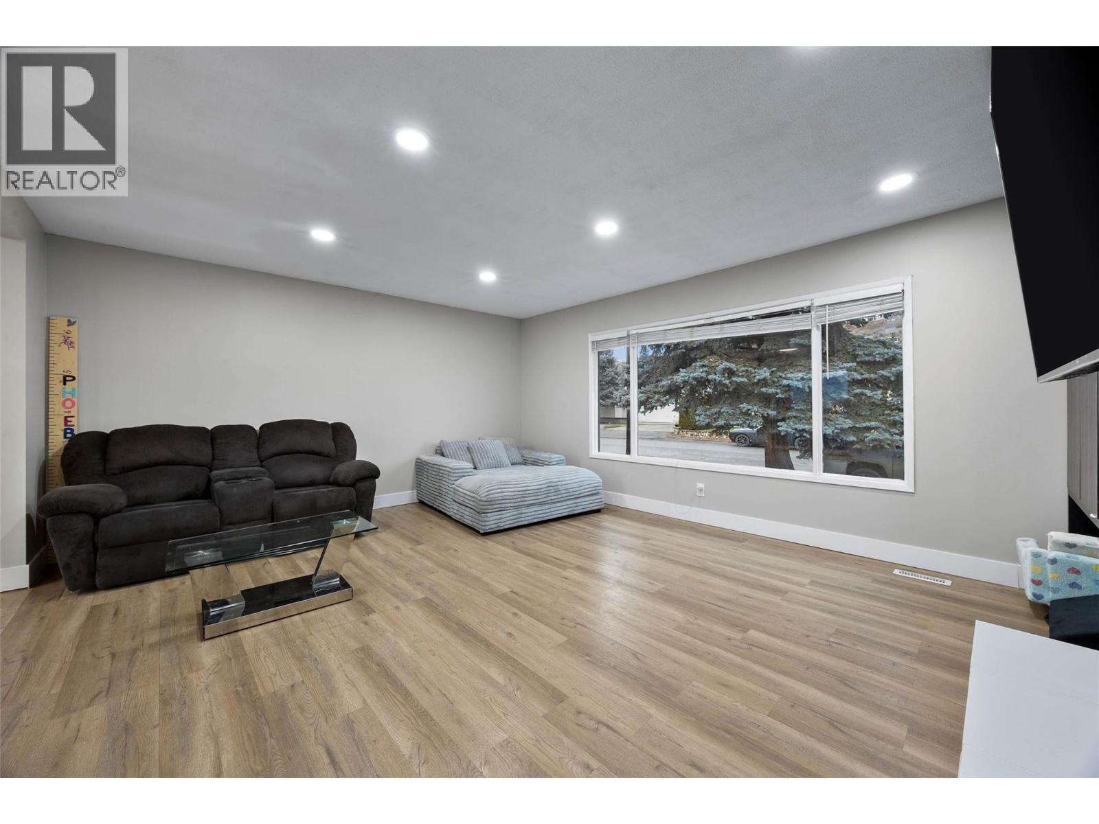1754 Sheridan Drive, Kamloops, British Columbia  V2B 6A9 - Photo 5 - 10372574