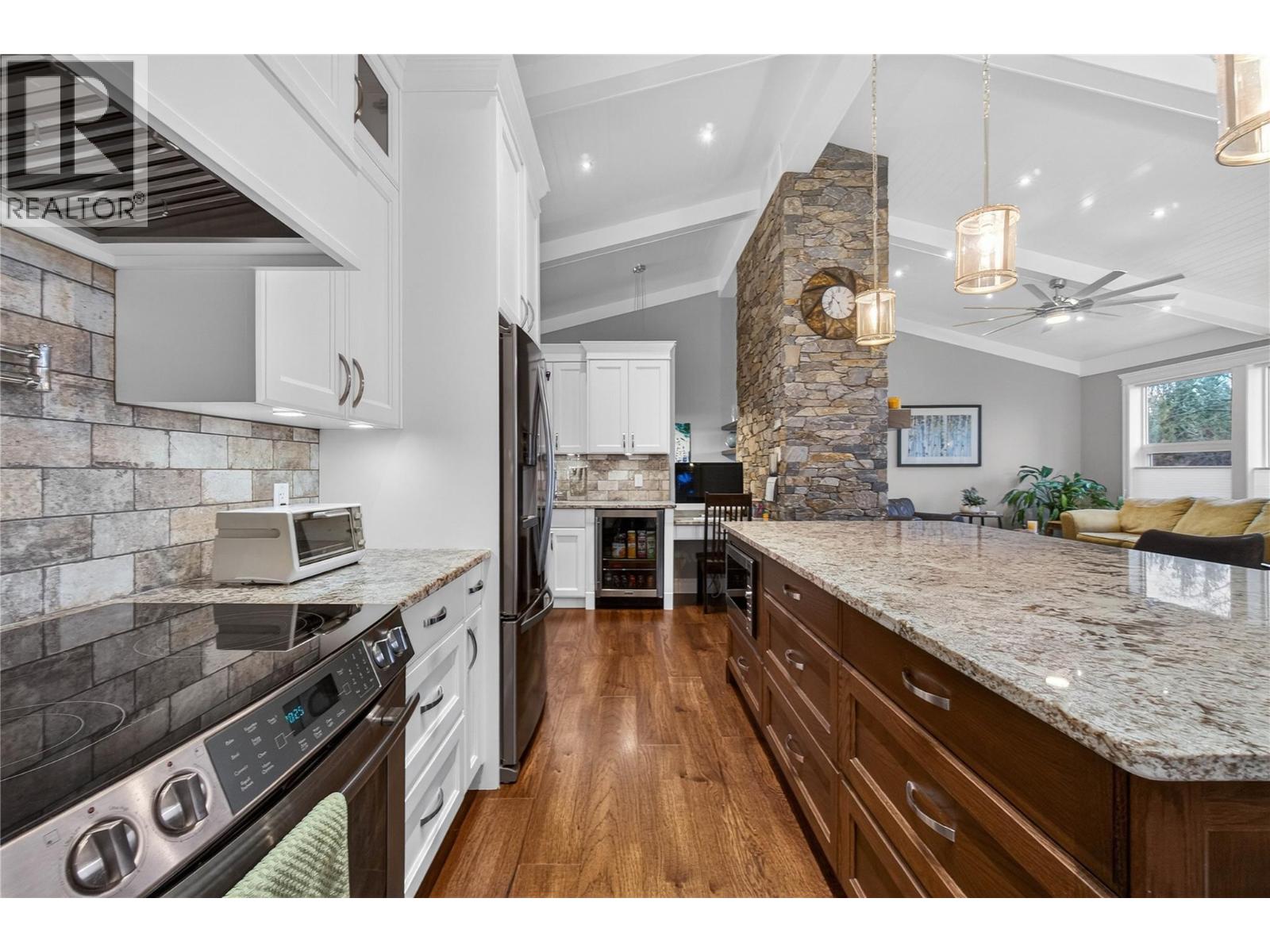 2281 24 Avenue Ne, Salmon Arm, British Columbia  V1E 3Y4 - Photo 51 - 10374607