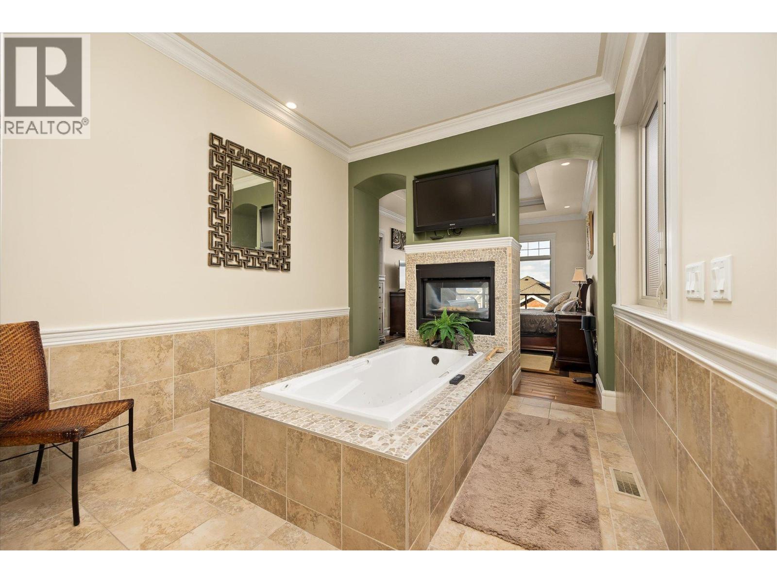 603 Arbor View Drive, Kelowna, British Columbia  V1W 4Z7 - Photo 23 - 10373064