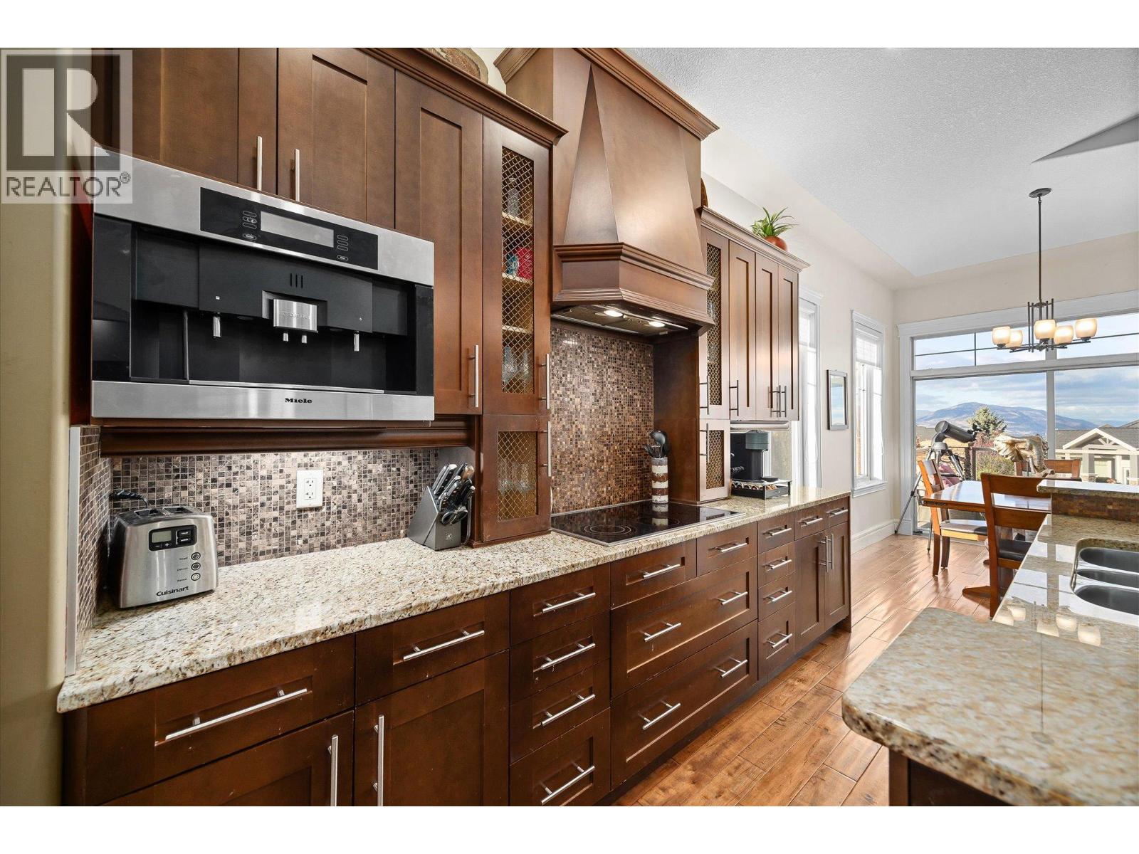 603 Arbor View Drive, Kelowna, British Columbia  V1W 4Z7 - Photo 6 - 10373064