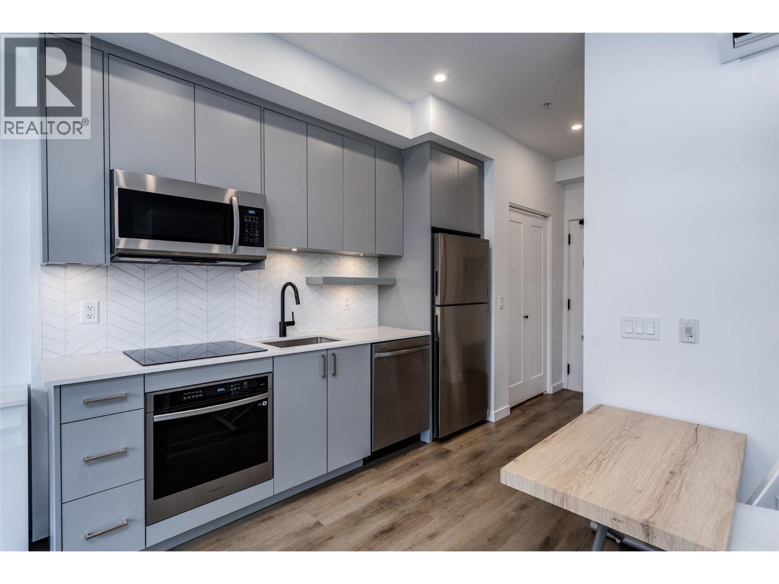 1274 Devonshire Avenue Unit# 307 Lot# 32, kelowna, British Columbia