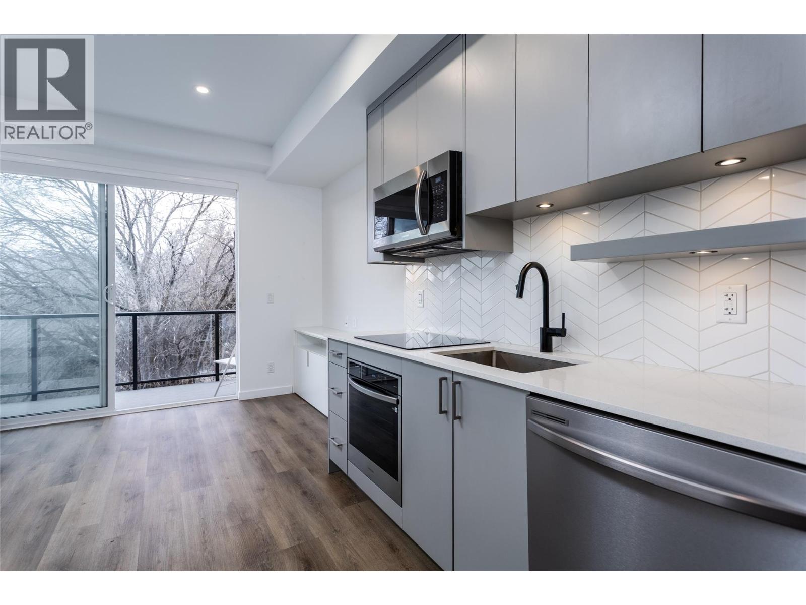 1274 Devonshire Avenue Unit# 307 Lot# 32, Kelowna, British Columbia  V1Y 0M7 - Photo 2 - 10374253
