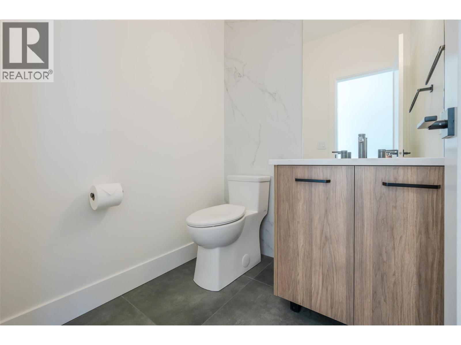 1075 Elk Street, Penticton, British Columbia  V2A 0C9 - Photo 13 - 10374778