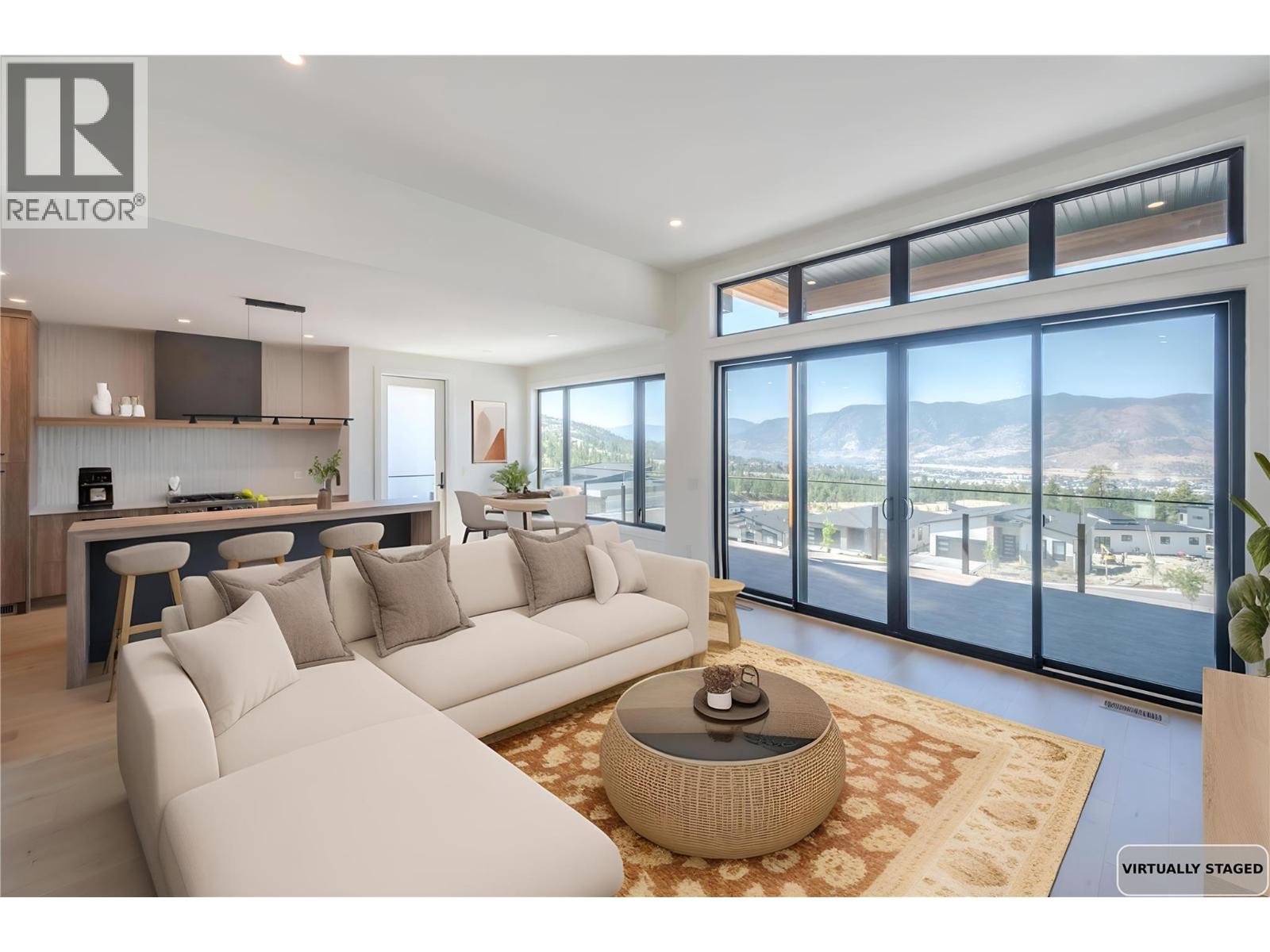 1075 Elk Street, Penticton, British Columbia  V2A 0C9 - Photo 2 - 10374778