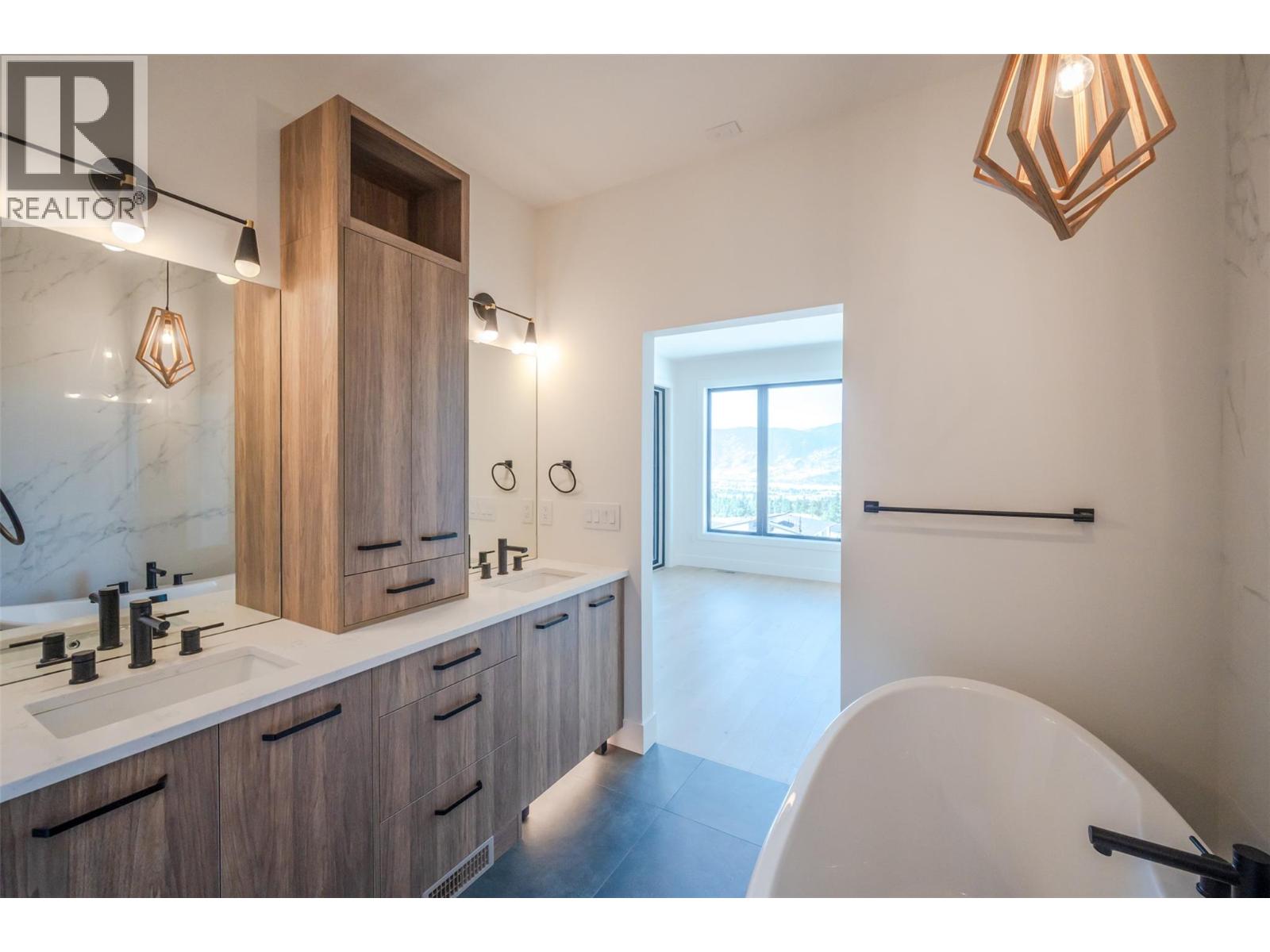 1075 Elk Street, Penticton, British Columbia  V2A 0C9 - Photo 24 - 10374778