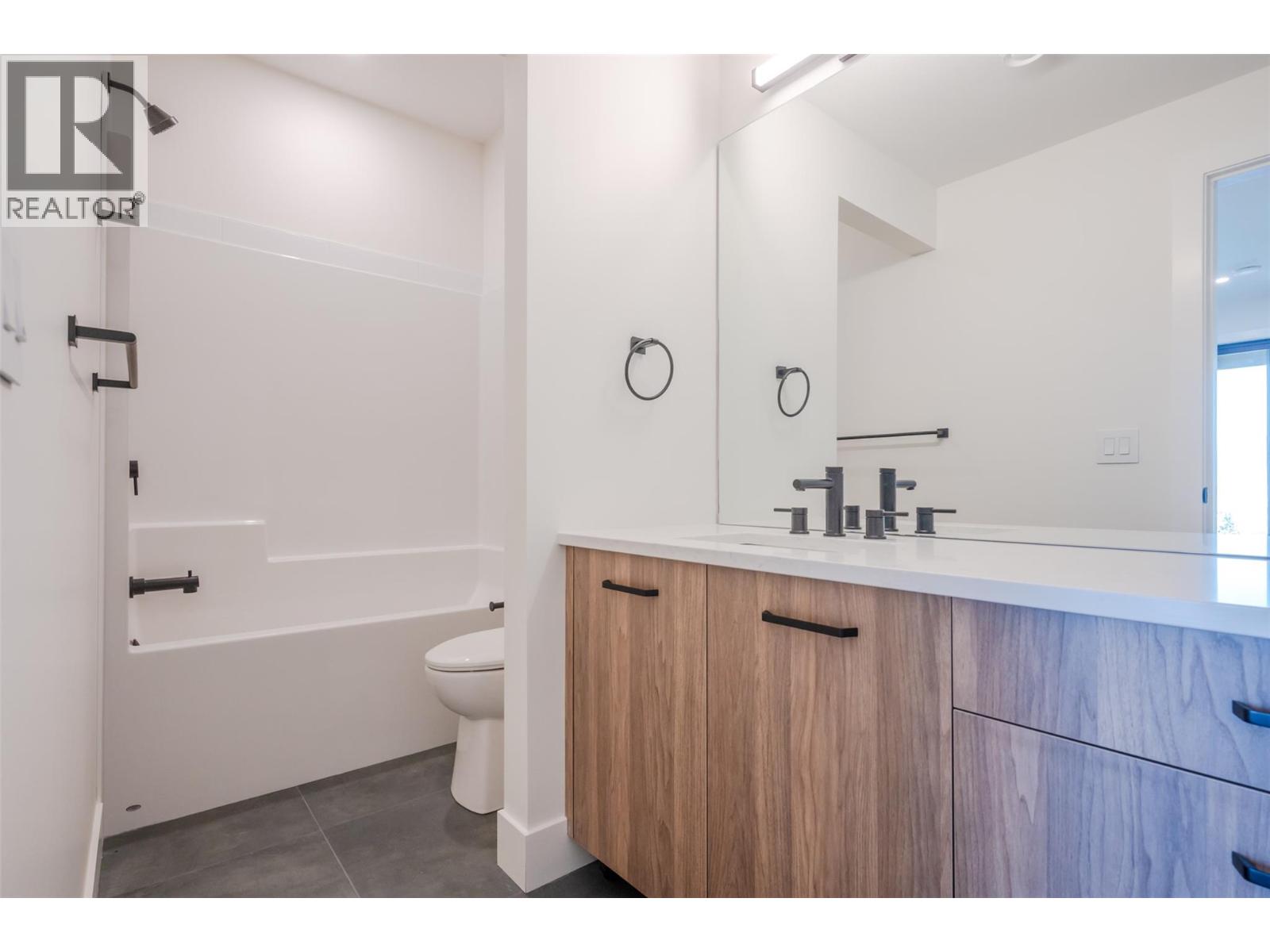 1075 Elk Street, Penticton, British Columbia  V2A 0C9 - Photo 31 - 10374778