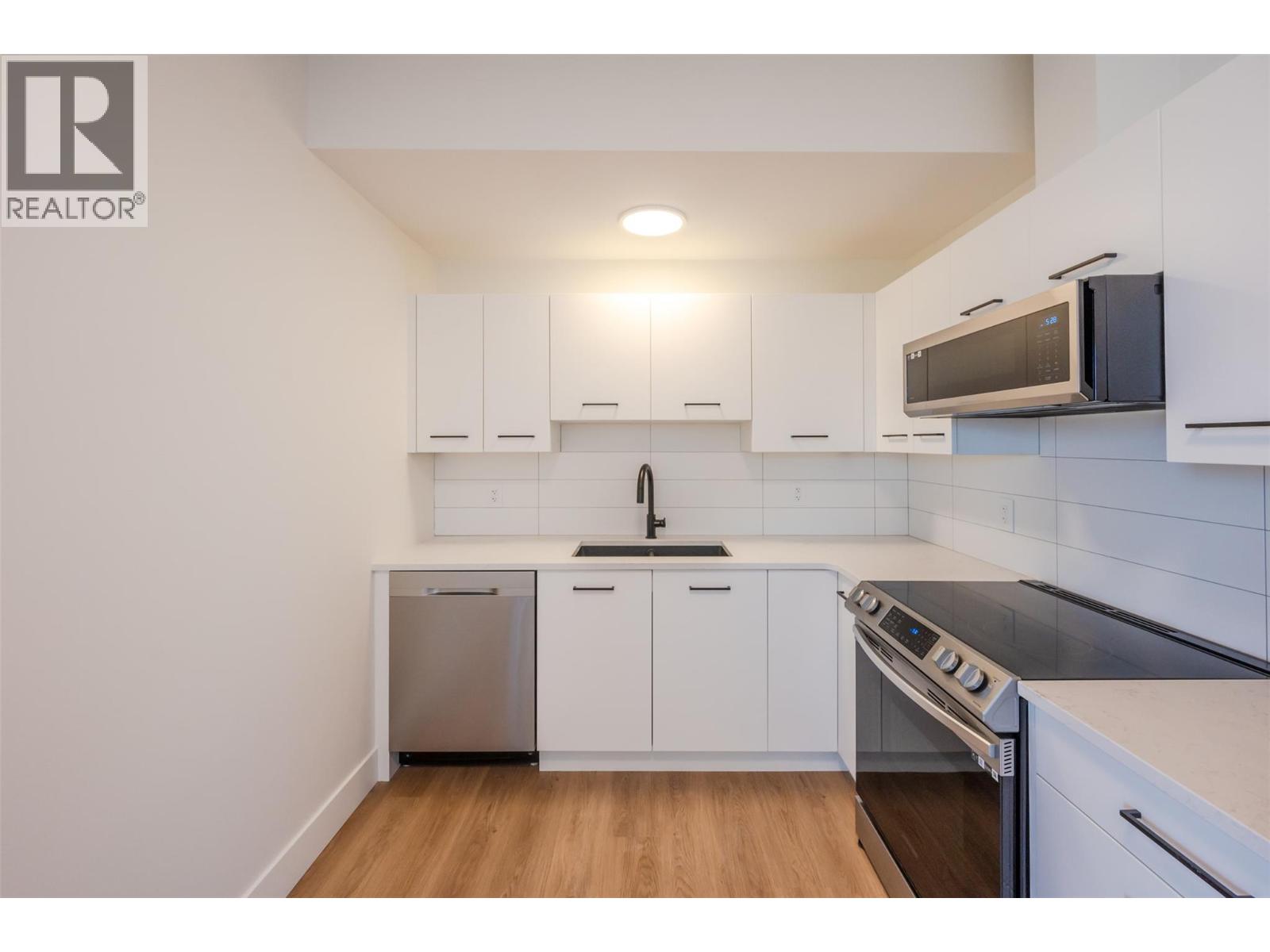 1075 Elk Street, Penticton, British Columbia  V2A 0C9 - Photo 34 - 10374778