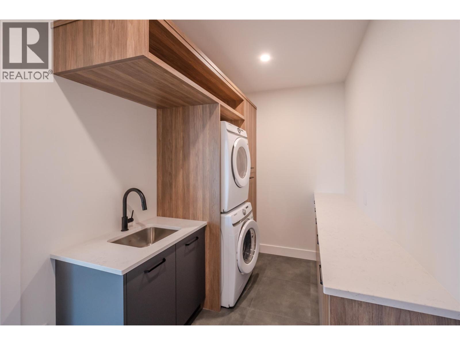 1075 Elk Street, Penticton, British Columbia  V2A 0C9 - Photo 7 - 10374778