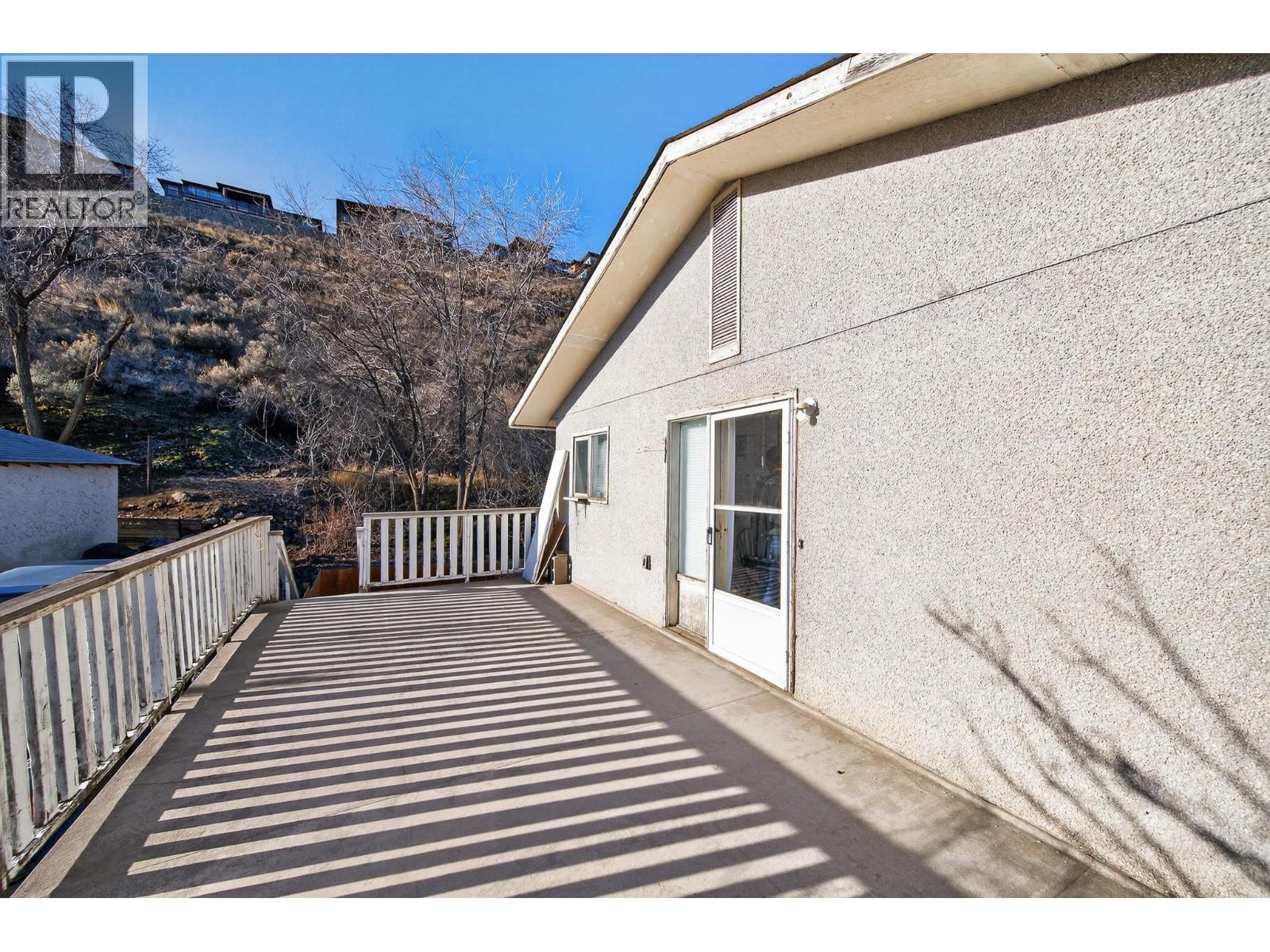 2070/2072 Westsyde Road, Kamloops, British Columbia  V2B 7C2 - Photo 14 - 10374789