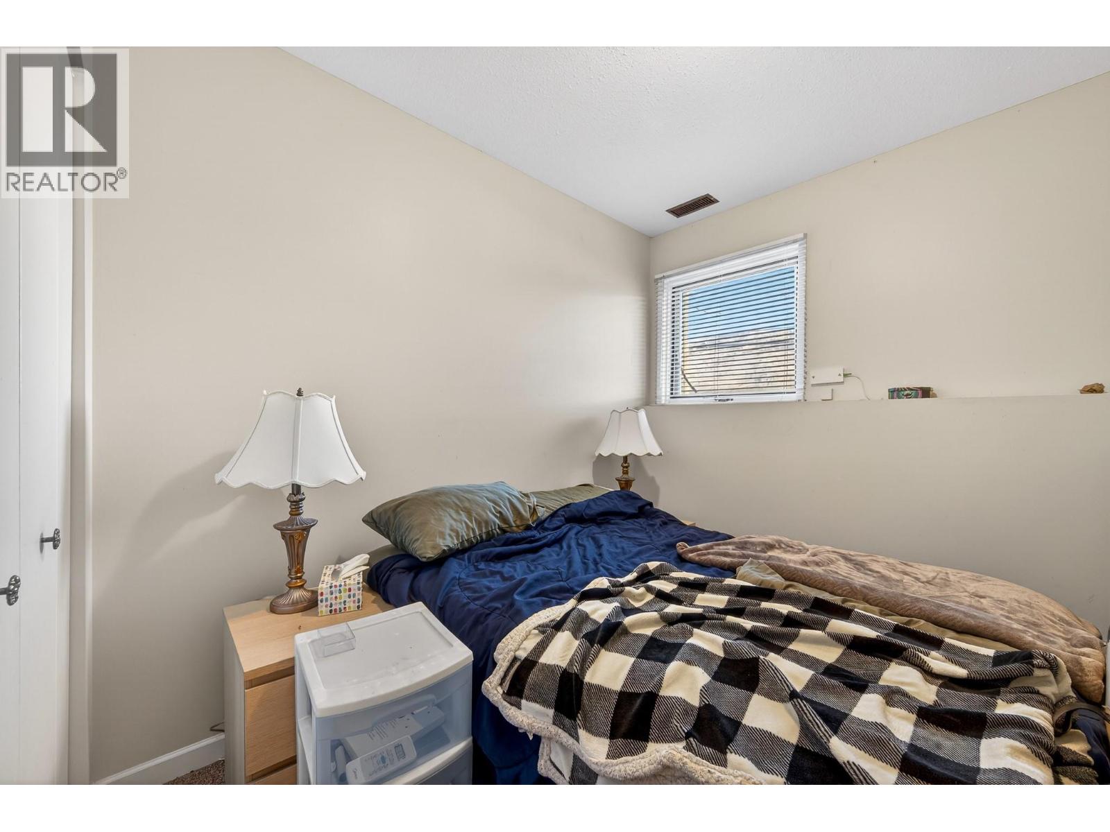 2070/2072 Westsyde Road, Kamloops, British Columbia  V2B 7C2 - Photo 23 - 10374789
