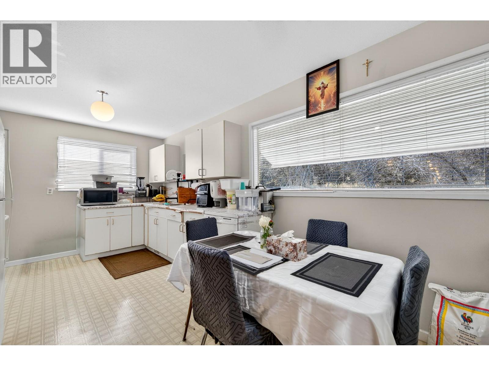2070/2072 Westsyde Road, Kamloops, British Columbia  V2B 7C2 - Photo 5 - 10374789