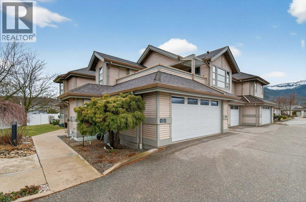 111 Harbourfront Drive Nw Unit# 2, Salmon Arm, British Columbia  V1E 1A3 - Photo 2 - 10374426