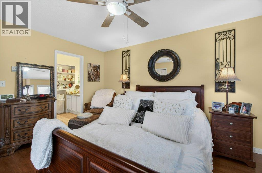 111 Harbourfront Drive Nw Unit# 2, Salmon Arm, British Columbia  V1E 1A3 - Photo 31 - 10374426