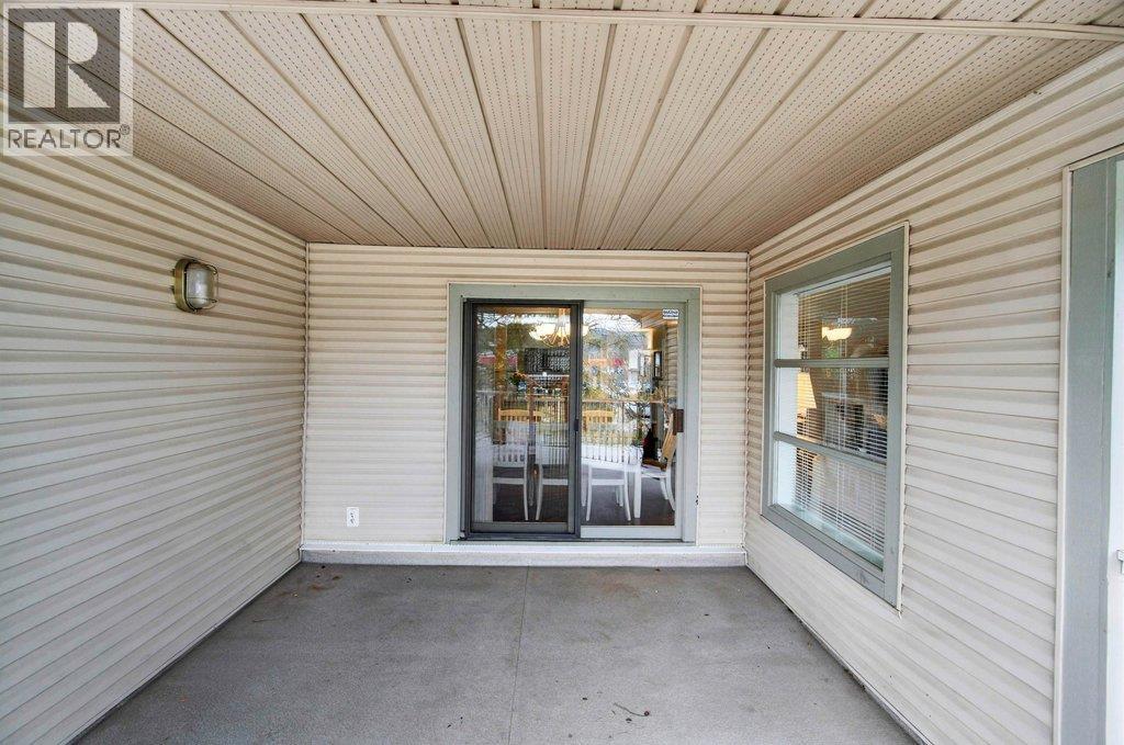 111 Harbourfront Drive Nw Unit# 2, Salmon Arm, British Columbia  V1E 1A3 - Photo 48 - 10374426