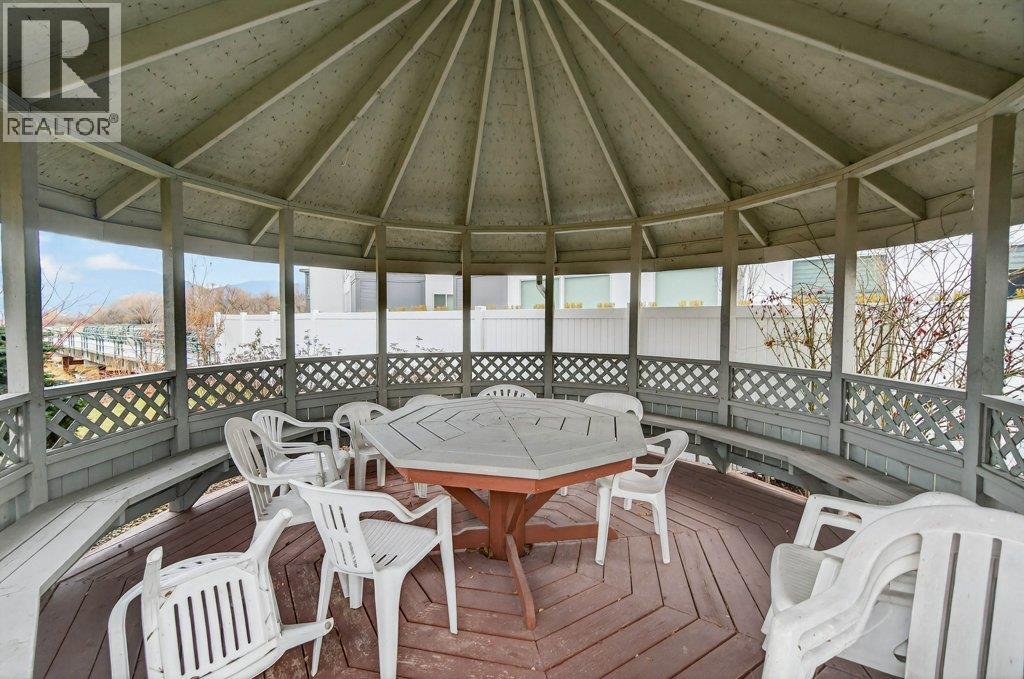 111 Harbourfront Drive Nw Unit# 2, Salmon Arm, British Columbia  V1E 1A3 - Photo 70 - 10374426