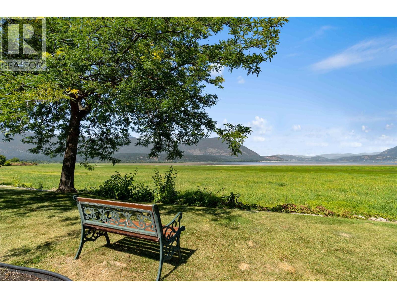 111 Harbourfront Drive Nw Unit# 2, Salmon Arm, British Columbia  V1E 1A3 - Photo 75 - 10374426