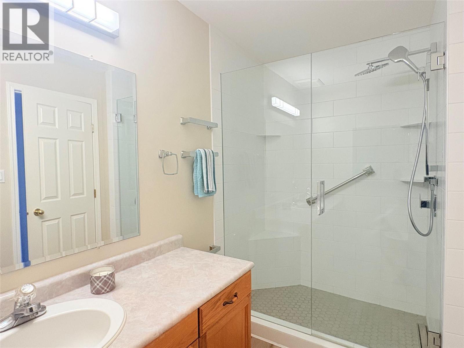 2245 Atkinson Street Unit# 704, Penticton, British Columbia  V2A 8R7 - Photo 16 - 10374218