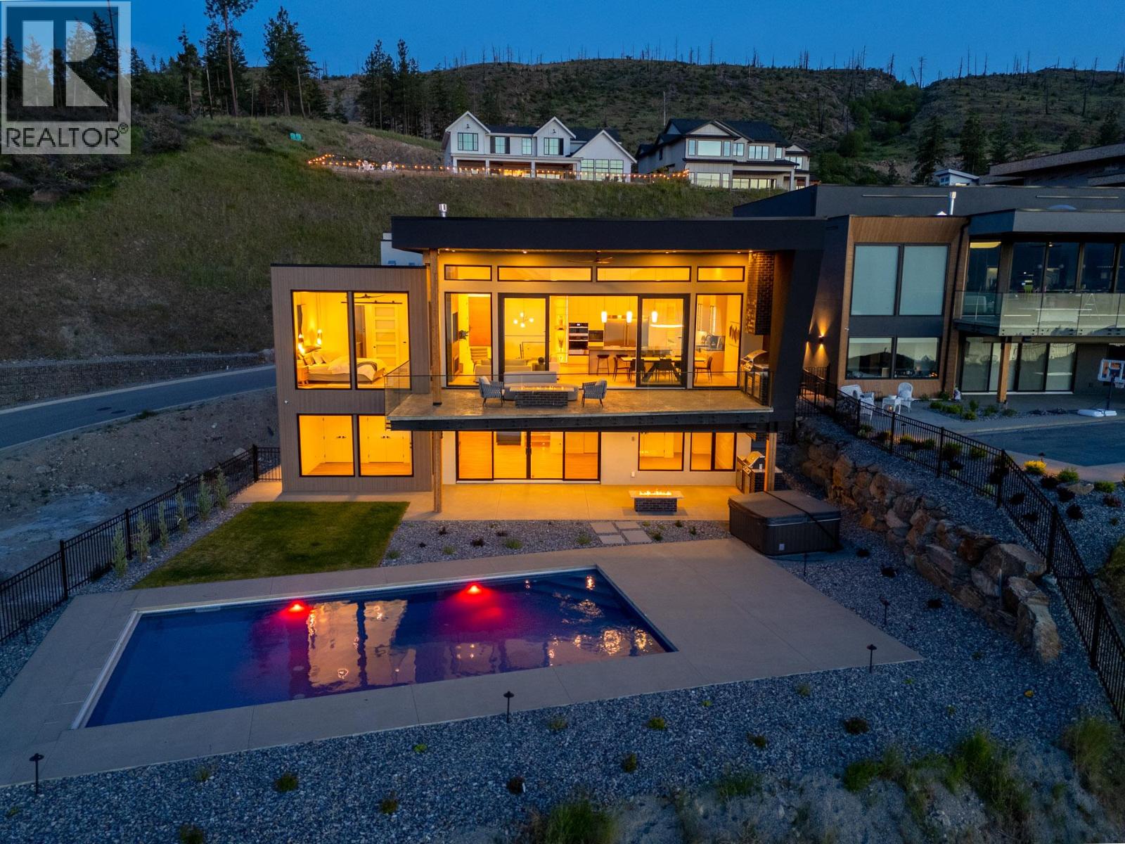 5584 Upper Mission Court, Kelowna, British Columbia  V1W 0C5 - Photo 2 - 10374818