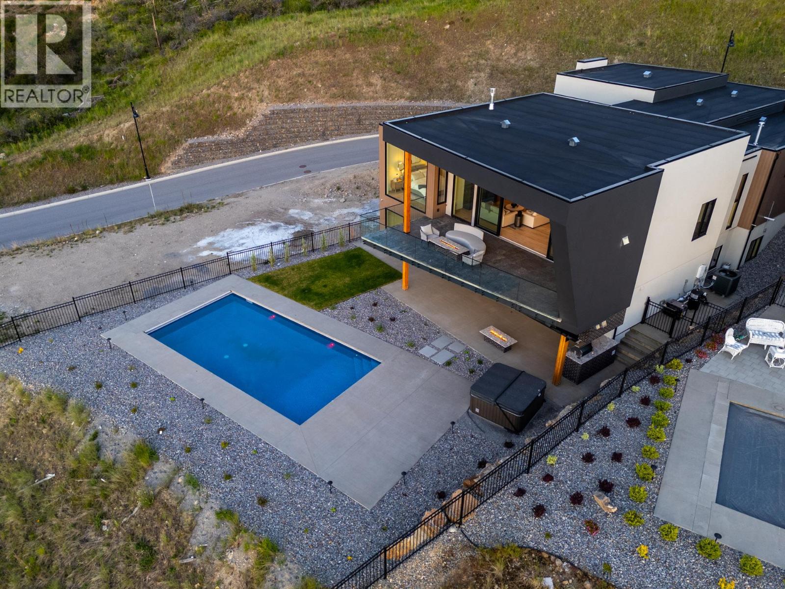5584 Upper Mission Court, Kelowna, British Columbia  V1W 0C5 - Photo 63 - 10374818