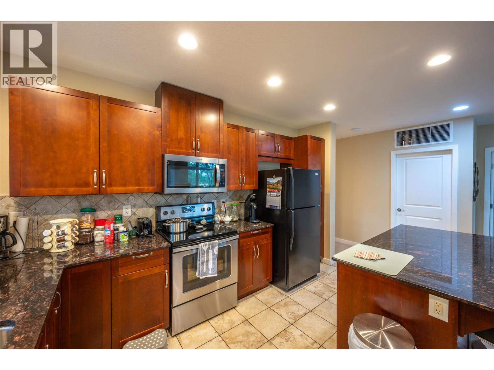 3301 Skaha Lake Road Unit# 102, Penticton, British Columbia  V2A 6G6 - Photo 15 - 10374856