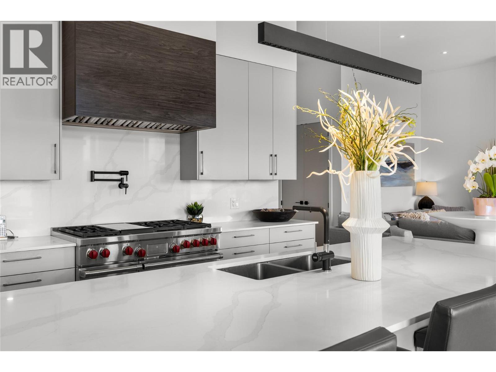 392 Stellar Drive, Kelowna, British Columbia  V1W 4K4 - Photo 17 - 10374808