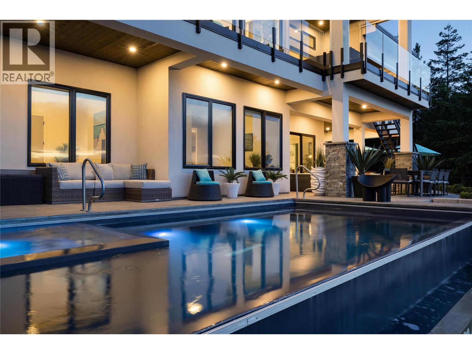 392 Stellar Drive, Kelowna, British Columbia  V1W 4K4 - Photo 2 - 10374808