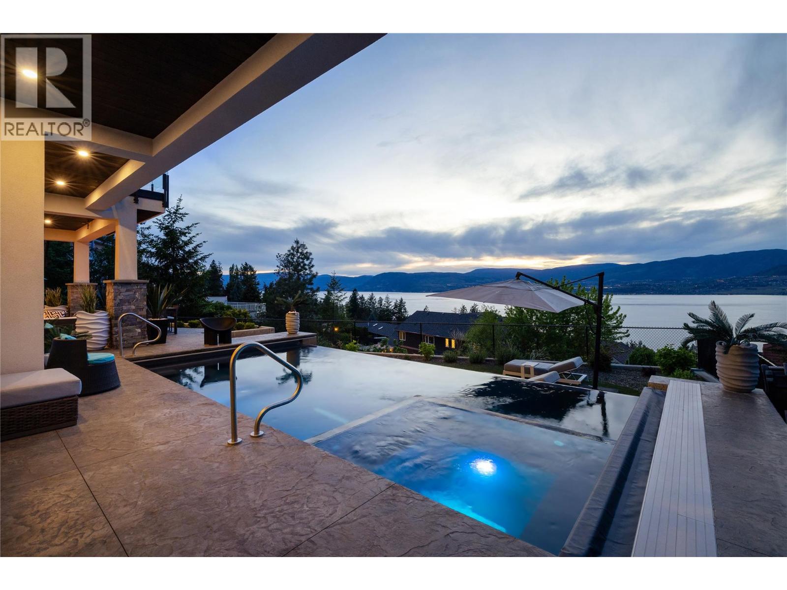 392 Stellar Drive, Kelowna, British Columbia  V1W 4K4 - Photo 4 - 10374808