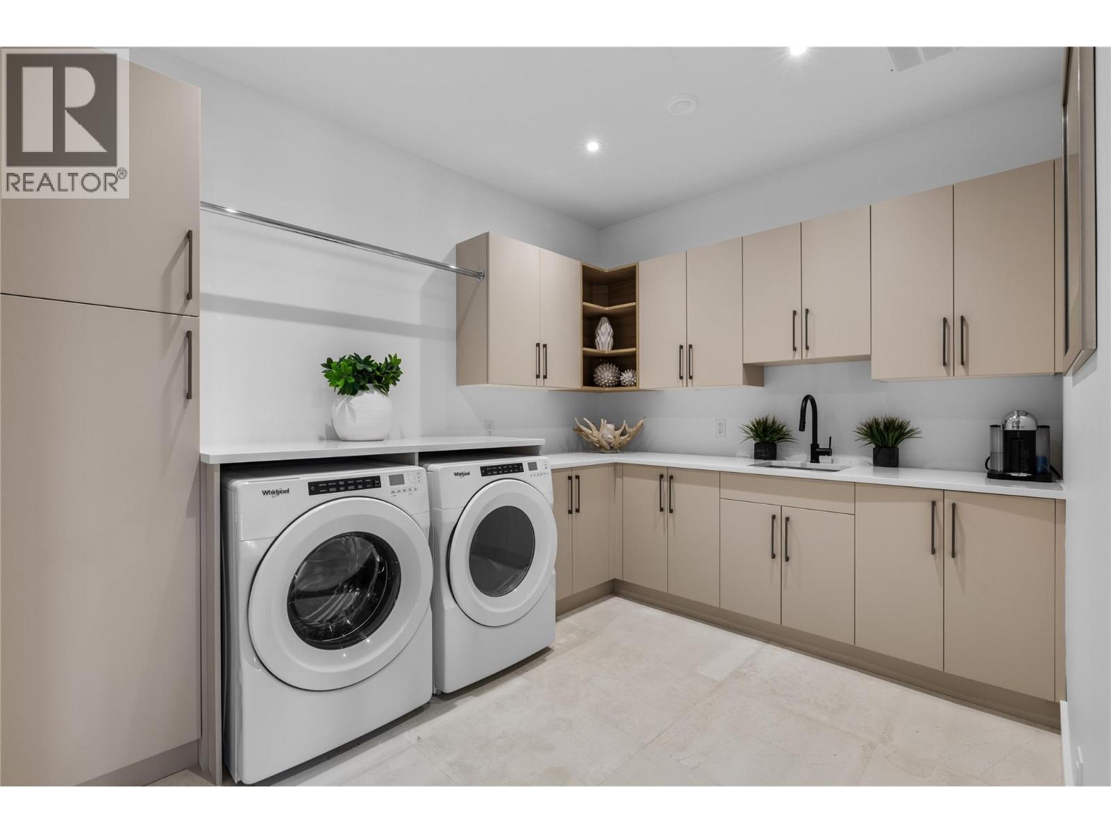 392 Stellar Drive, Kelowna, British Columbia  V1W 4K4 - Photo 63 - 10374808