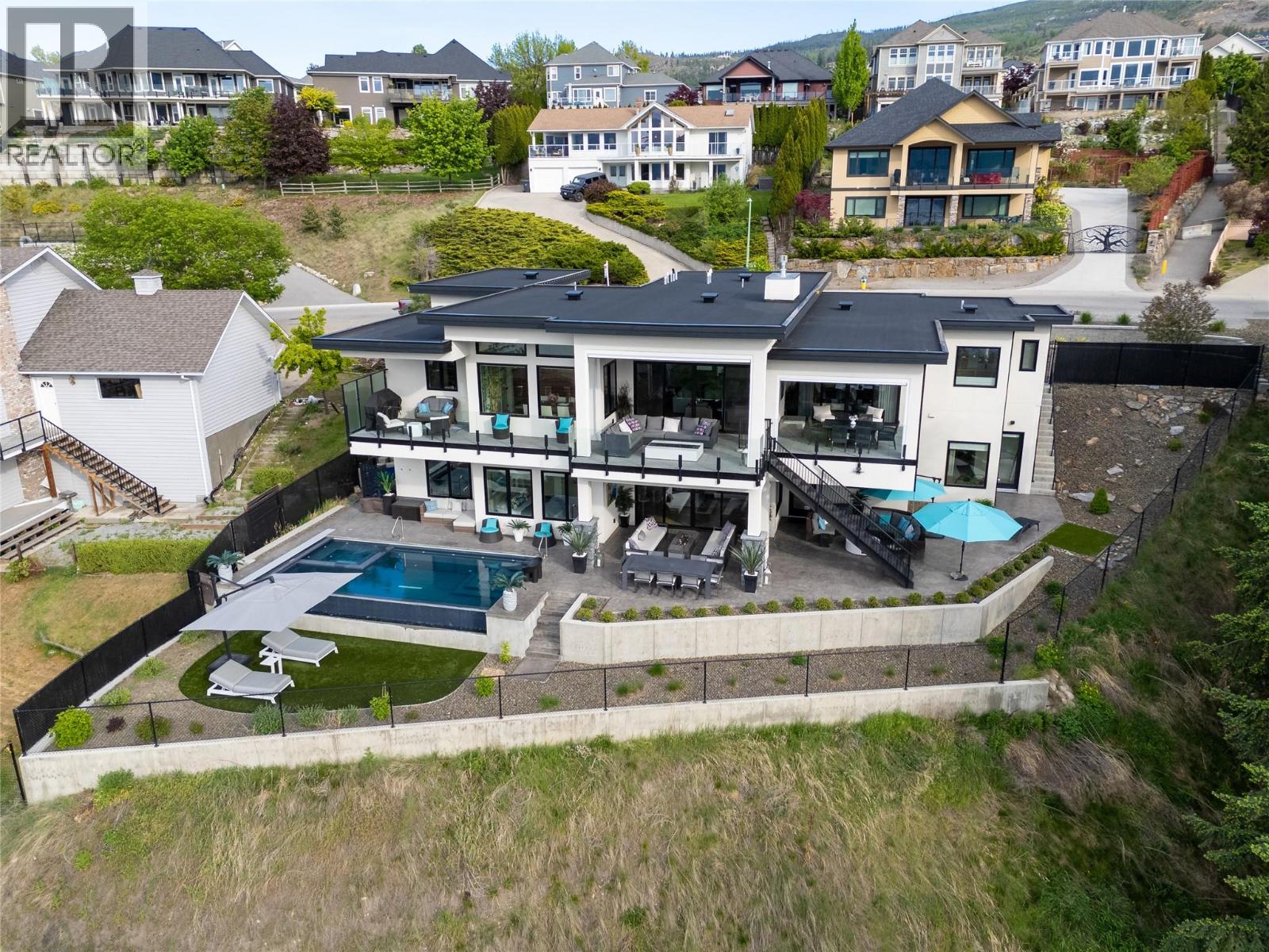 392 Stellar Drive, Kelowna, British Columbia  V1W 4K4 - Photo 9 - 10374808