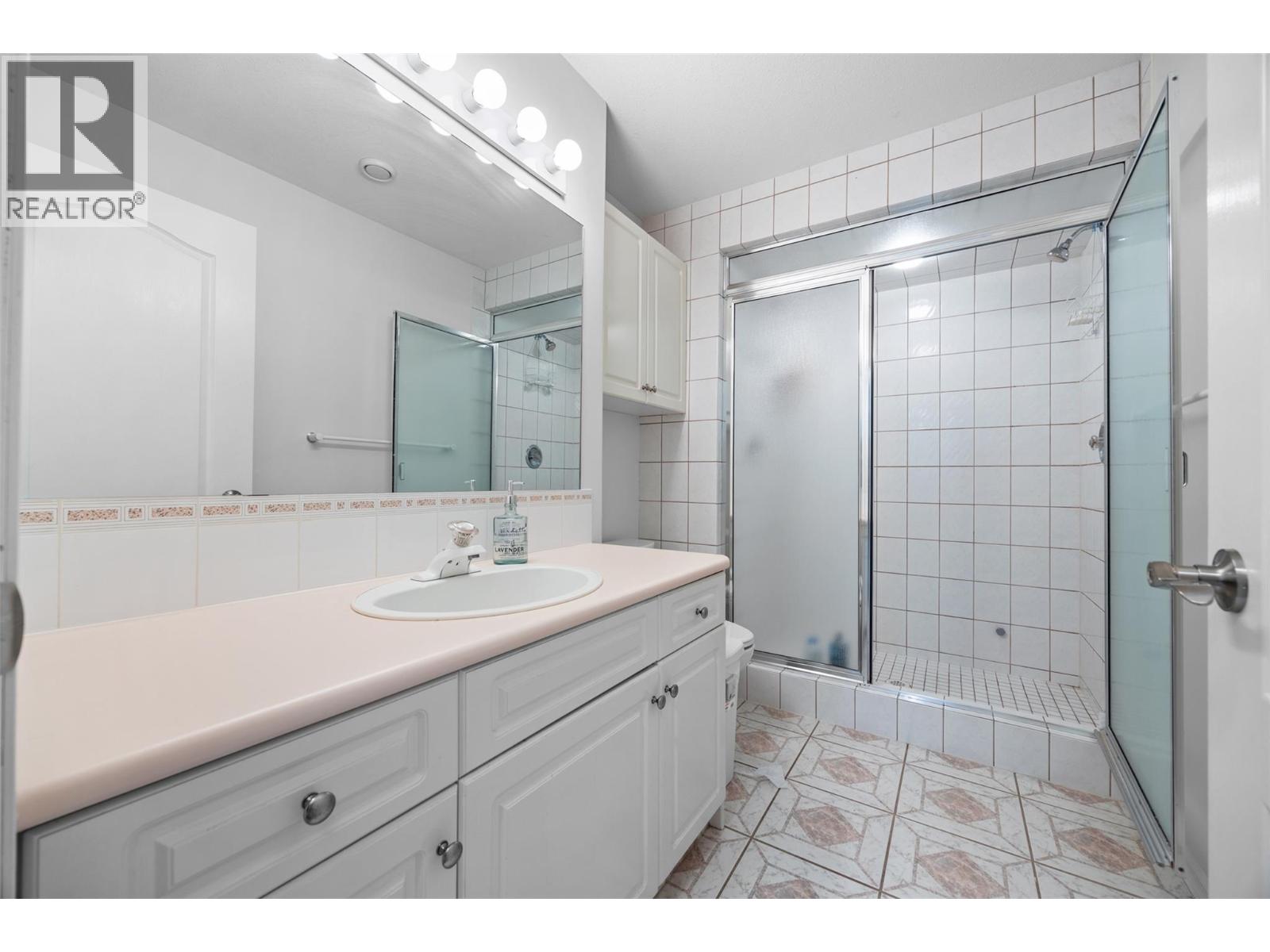 240 Heritage Boulevard, Okanagan Falls, British Columbia  V0H 1R3 - Photo 42 - 10374869